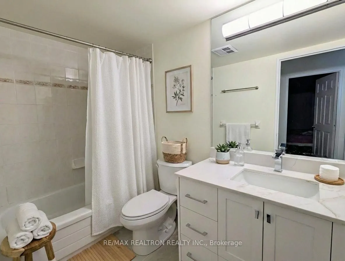256 Doris Avenue #511
