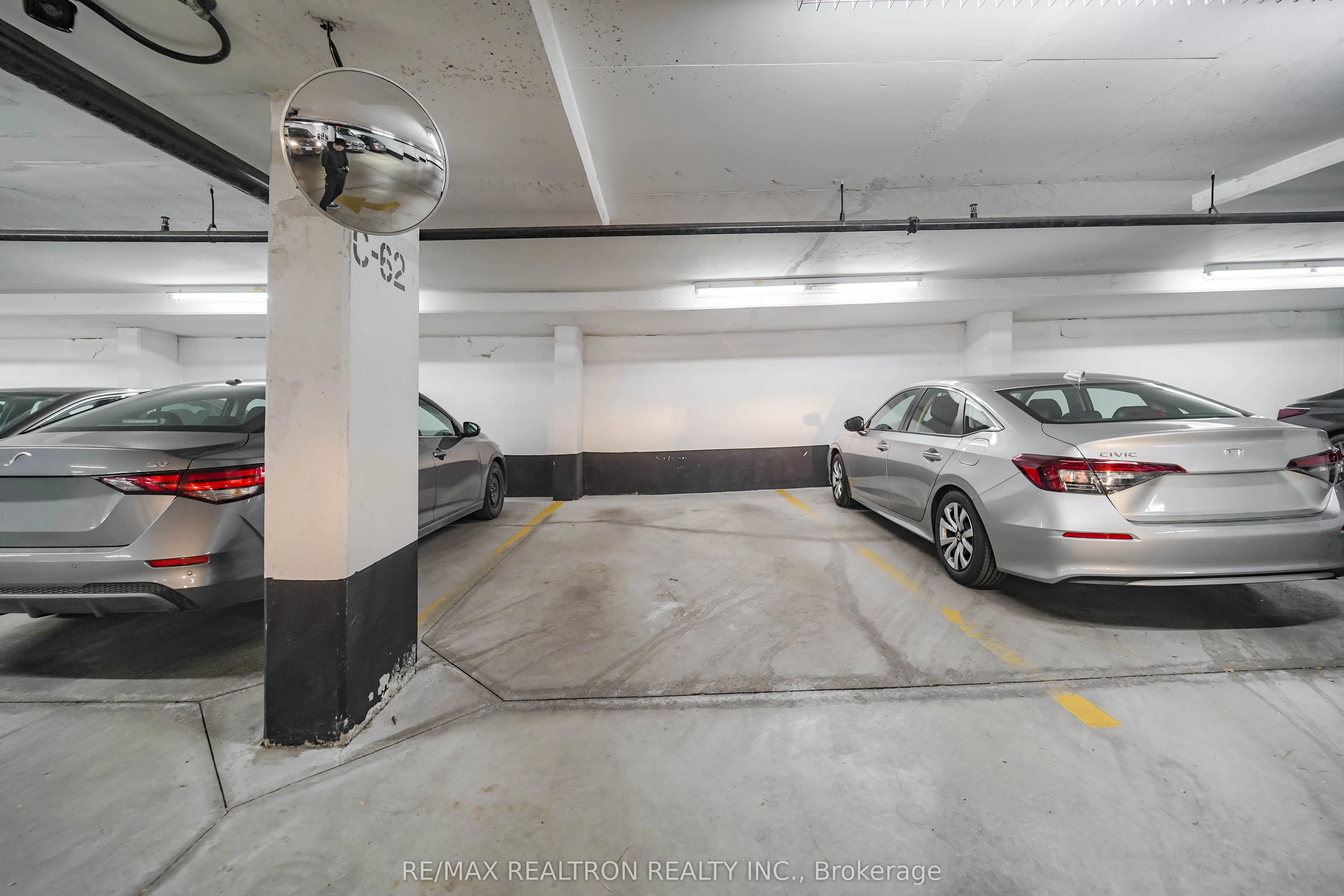 256 Doris Avenue #511