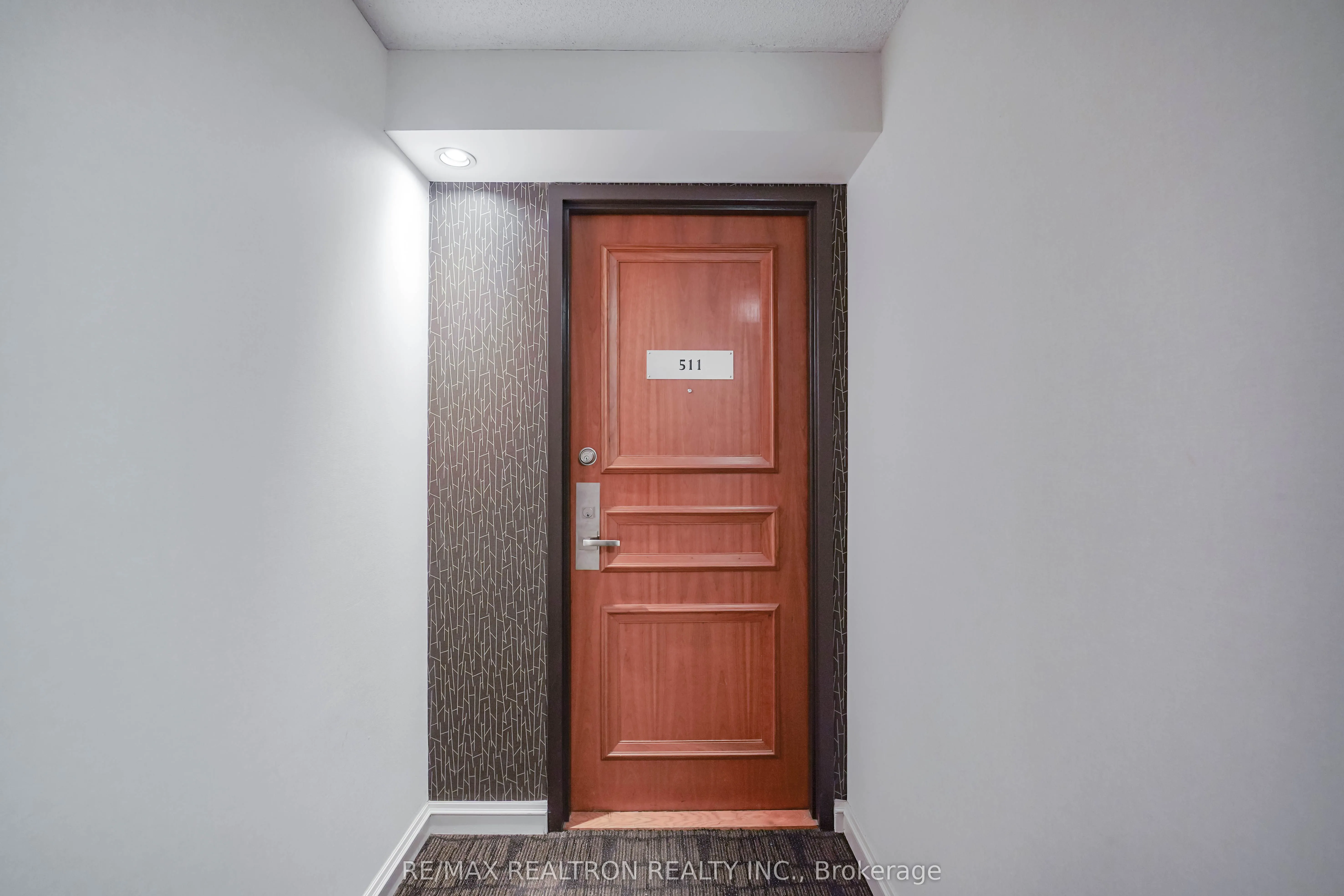 256 Doris Avenue #511