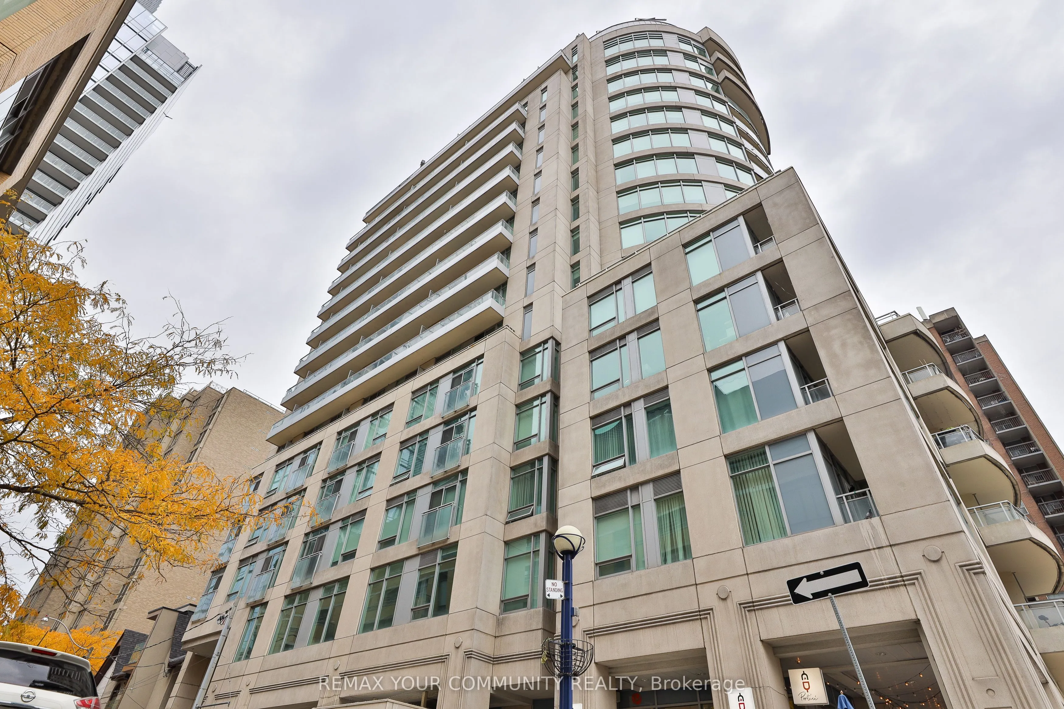 8 Scollard Street #Ph 201