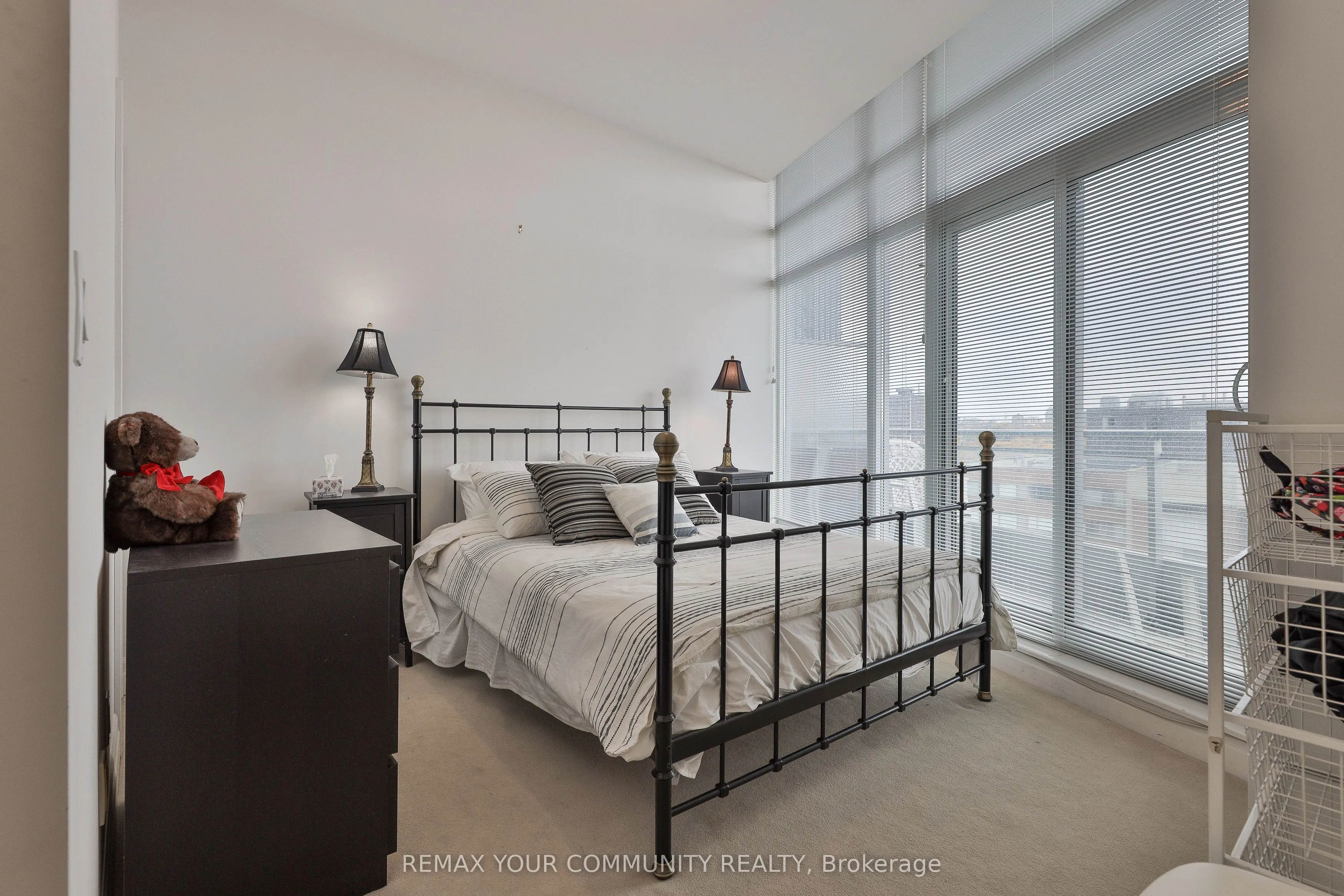 8 Scollard Street #Ph 201