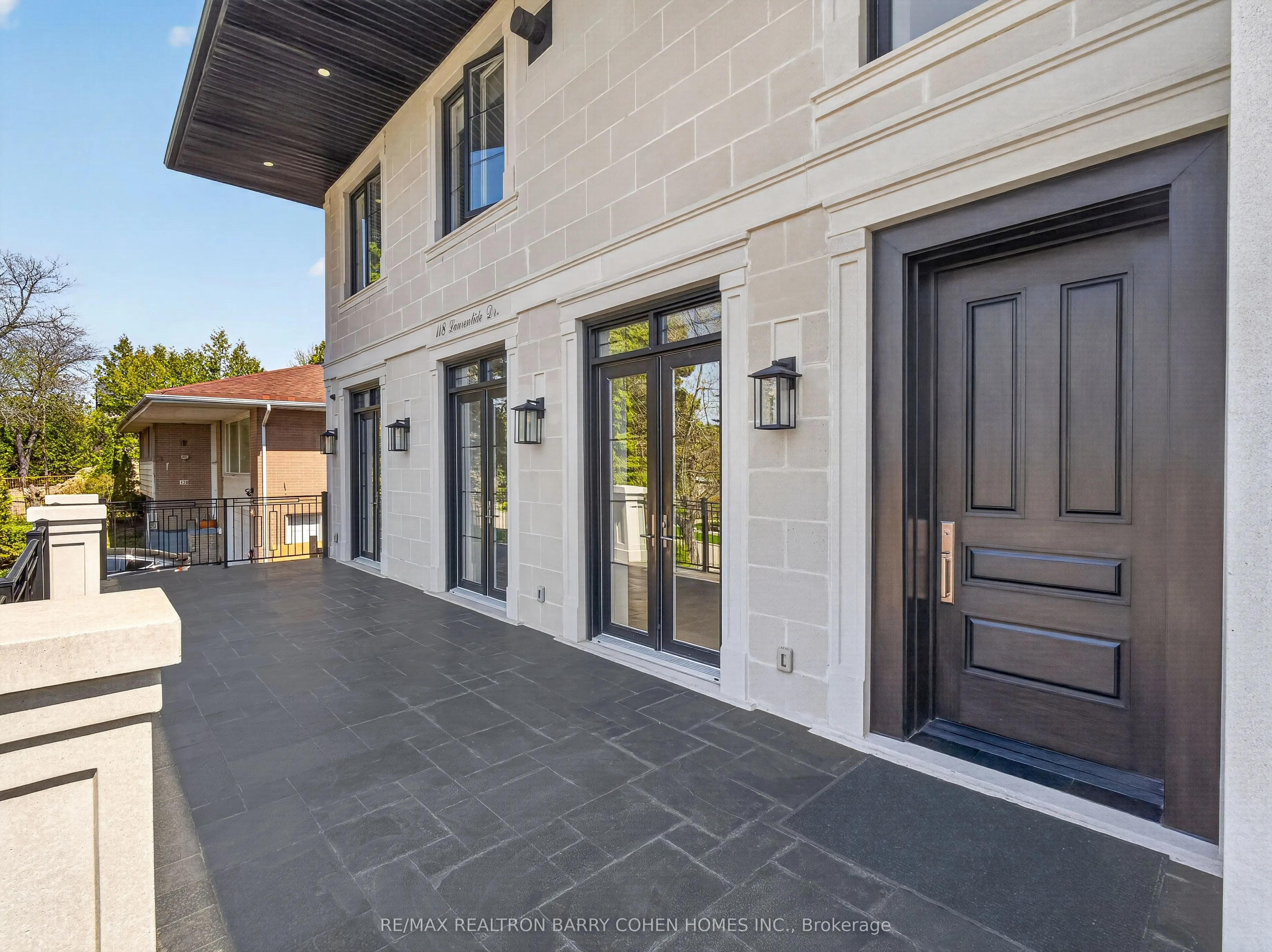 118 Laurentide Drive