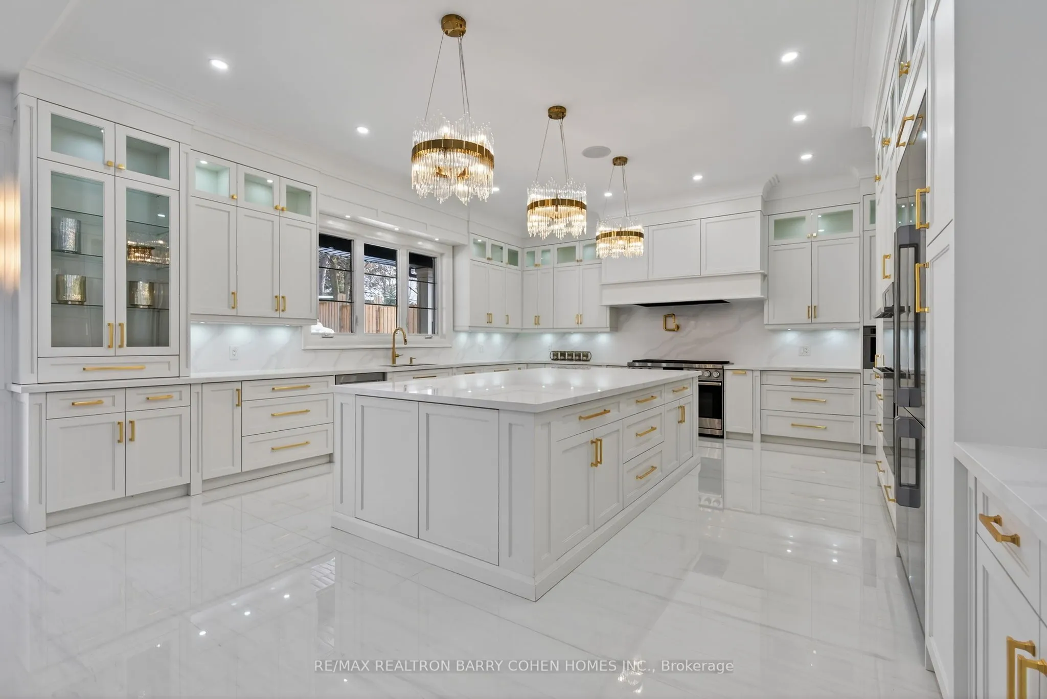 118 Laurentide Drive