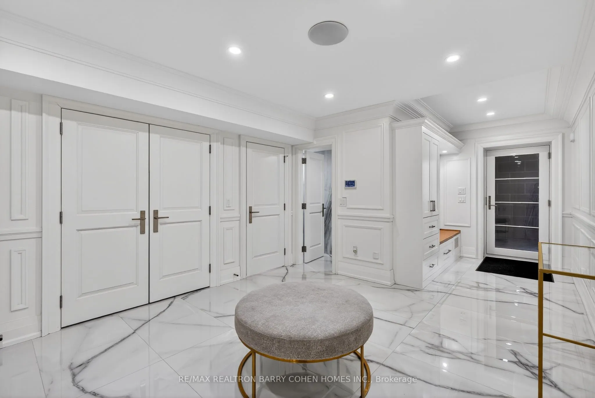 118 Laurentide Drive