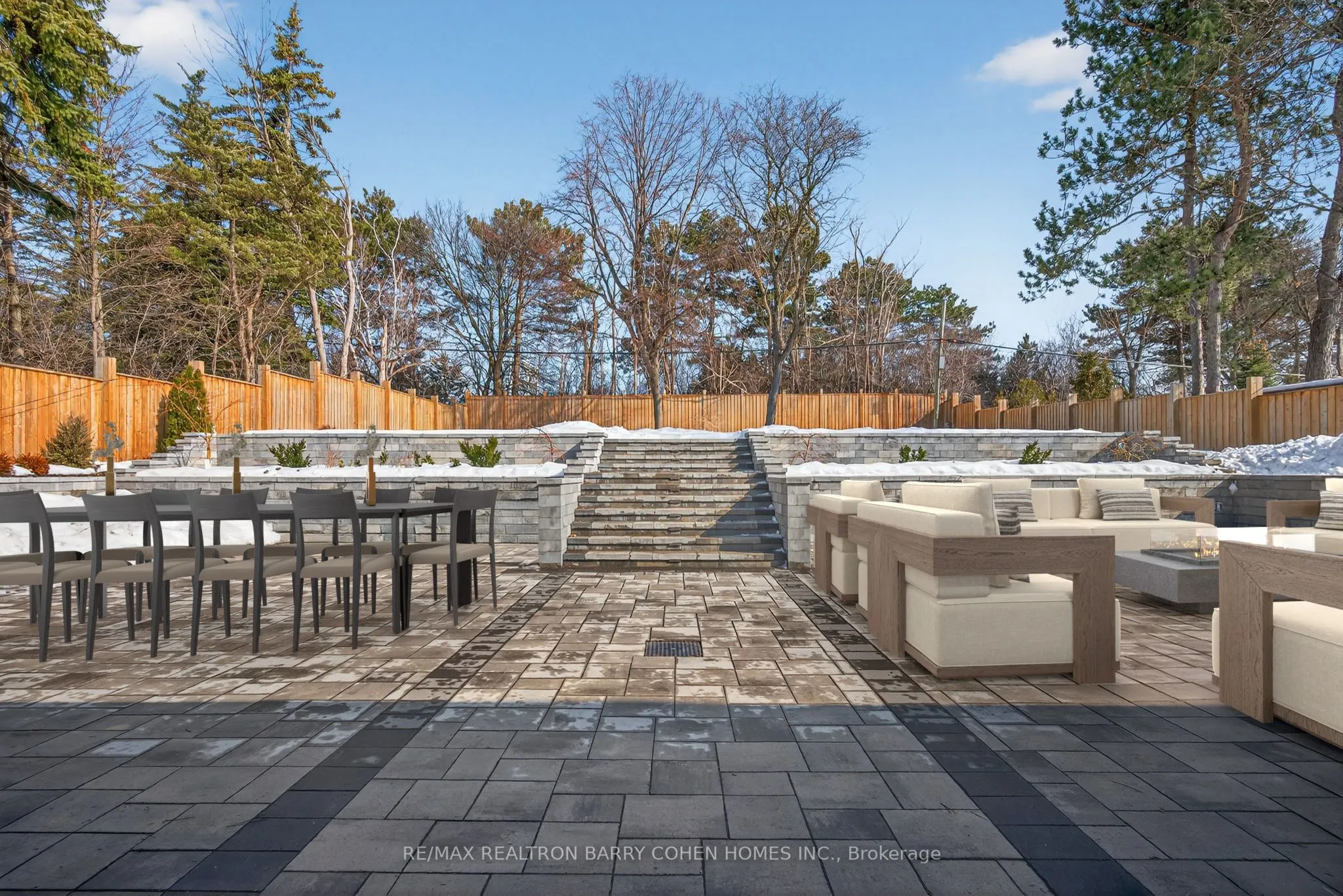 118 Laurentide Drive