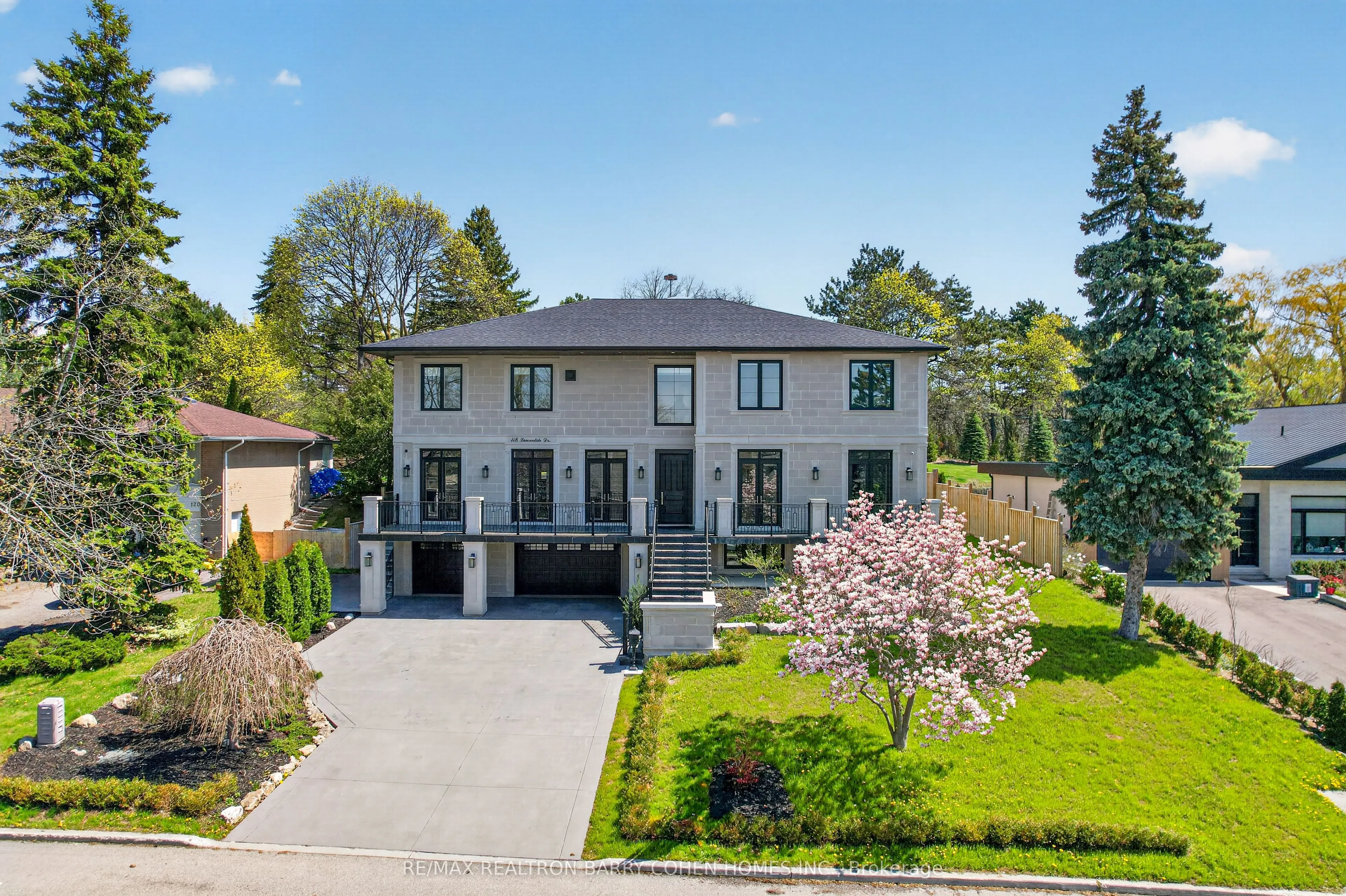 118 Laurentide Drive