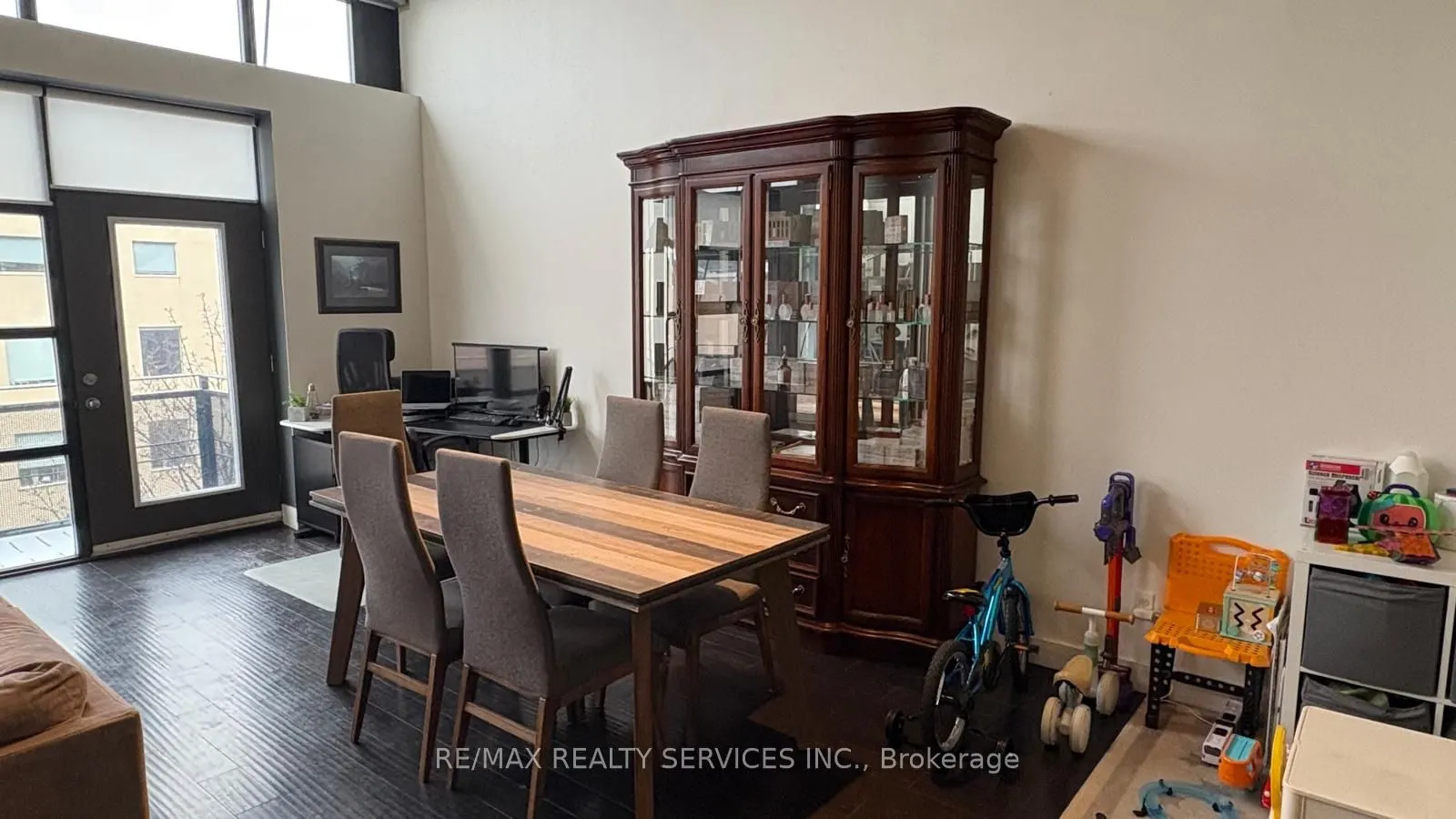 90 Sumach Street #406