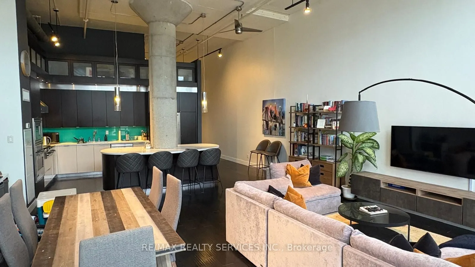 90 Sumach Street #406