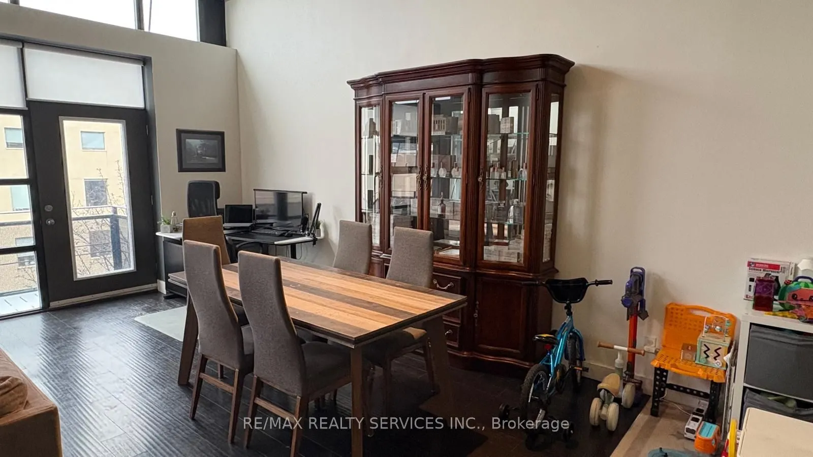 90 Sumach Street #406