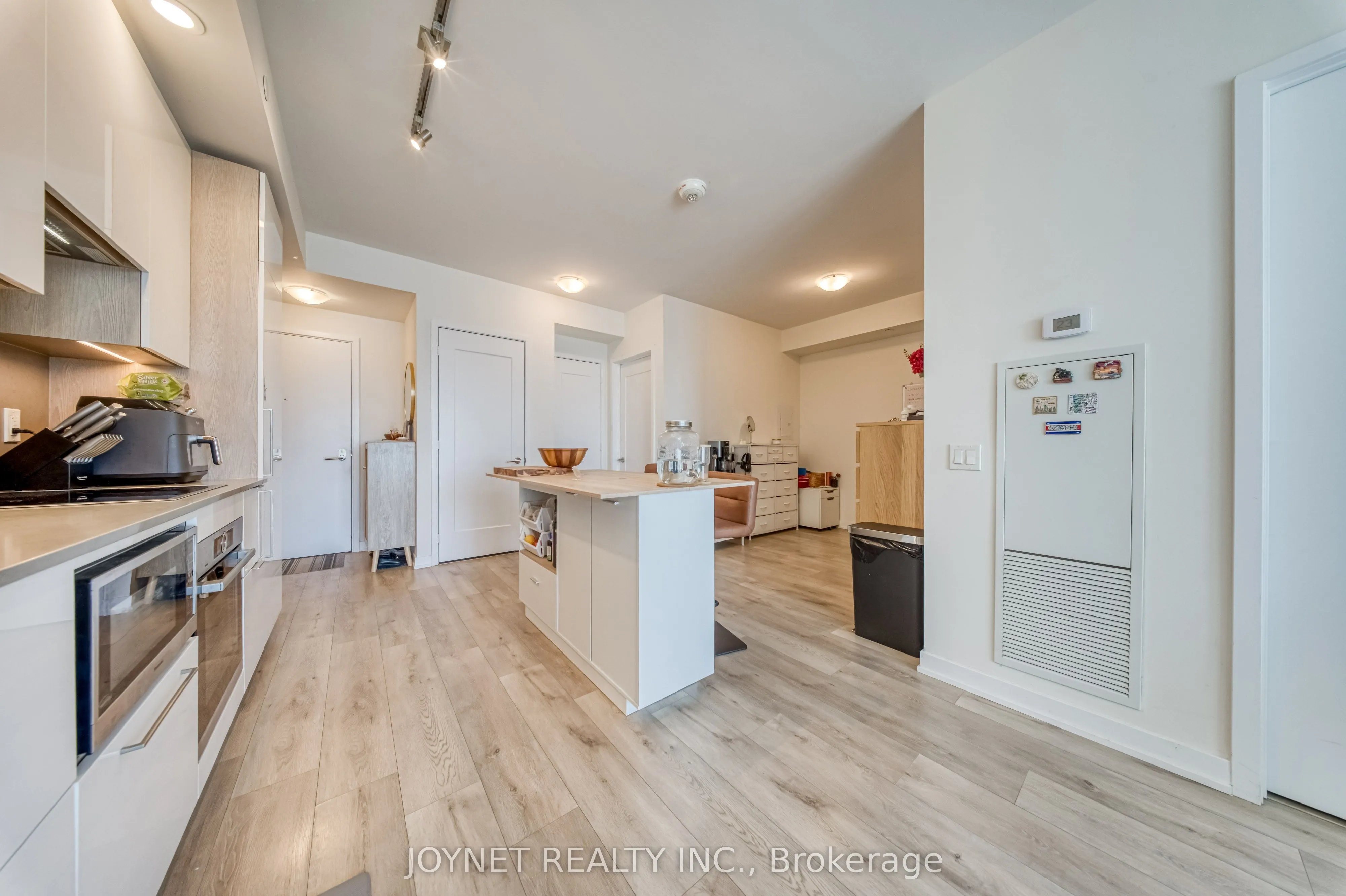 28 Freeland Street #1201