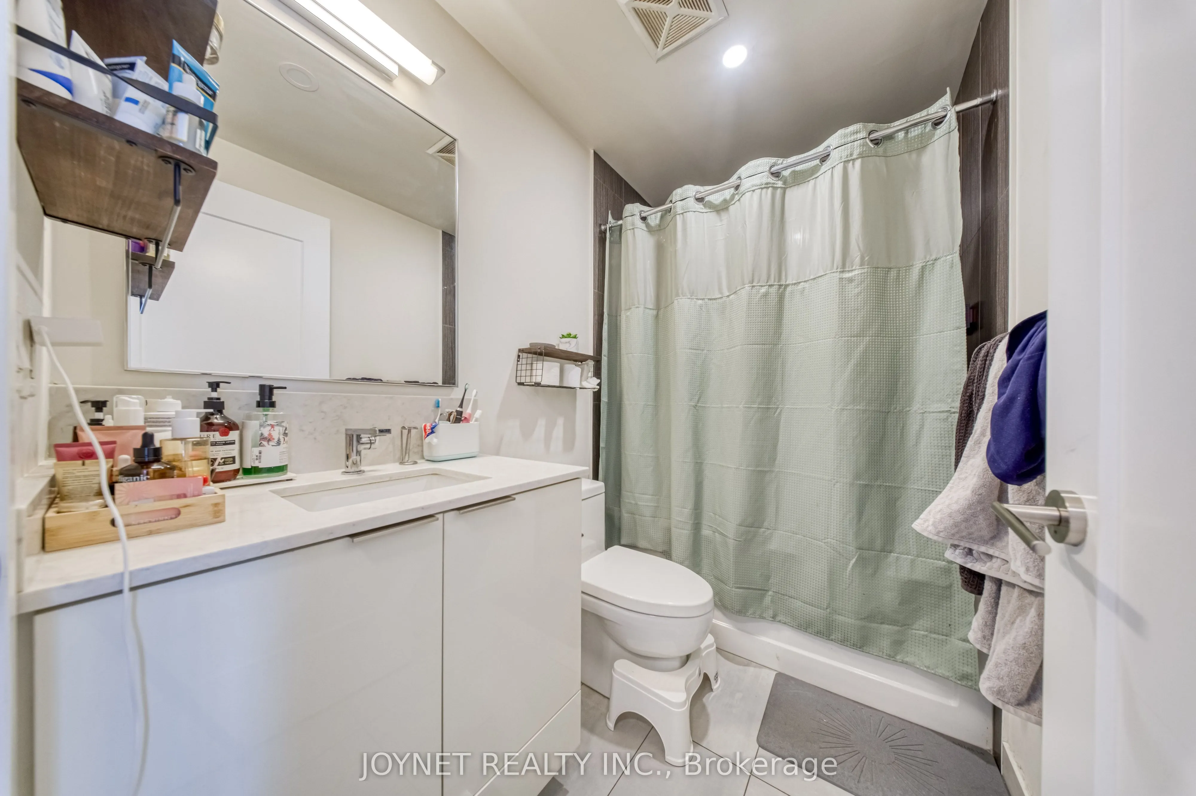 28 Freeland Street #1201