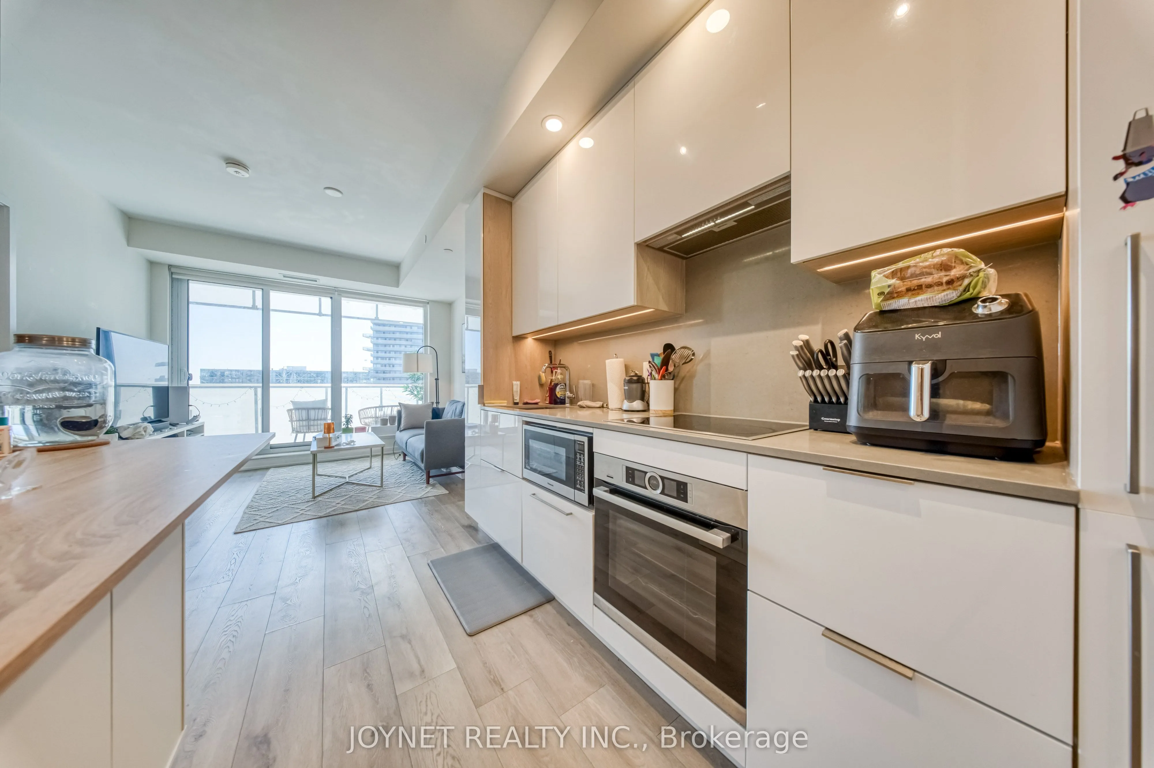 28 Freeland Street #1201
