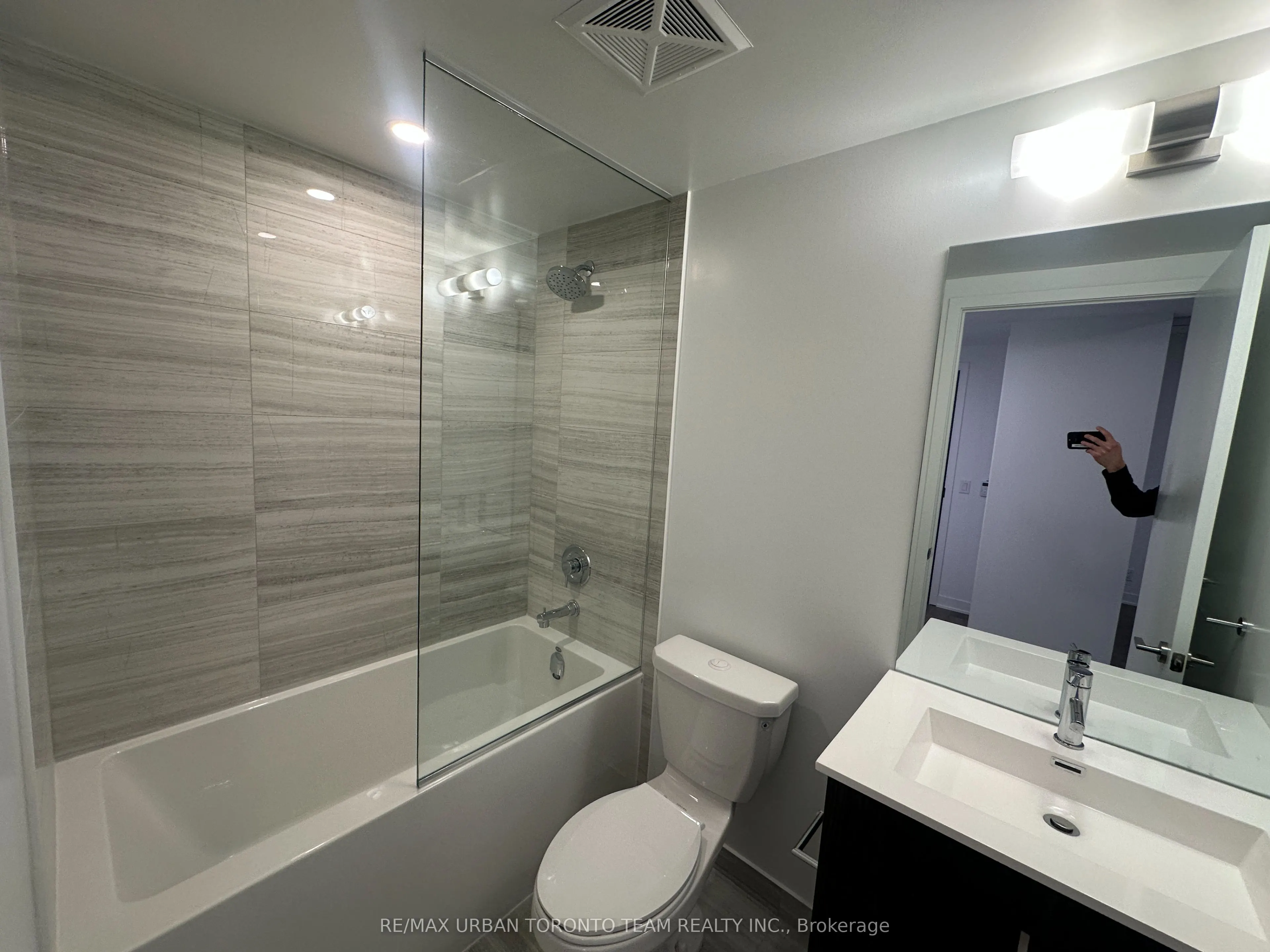 180 Front Street E #706