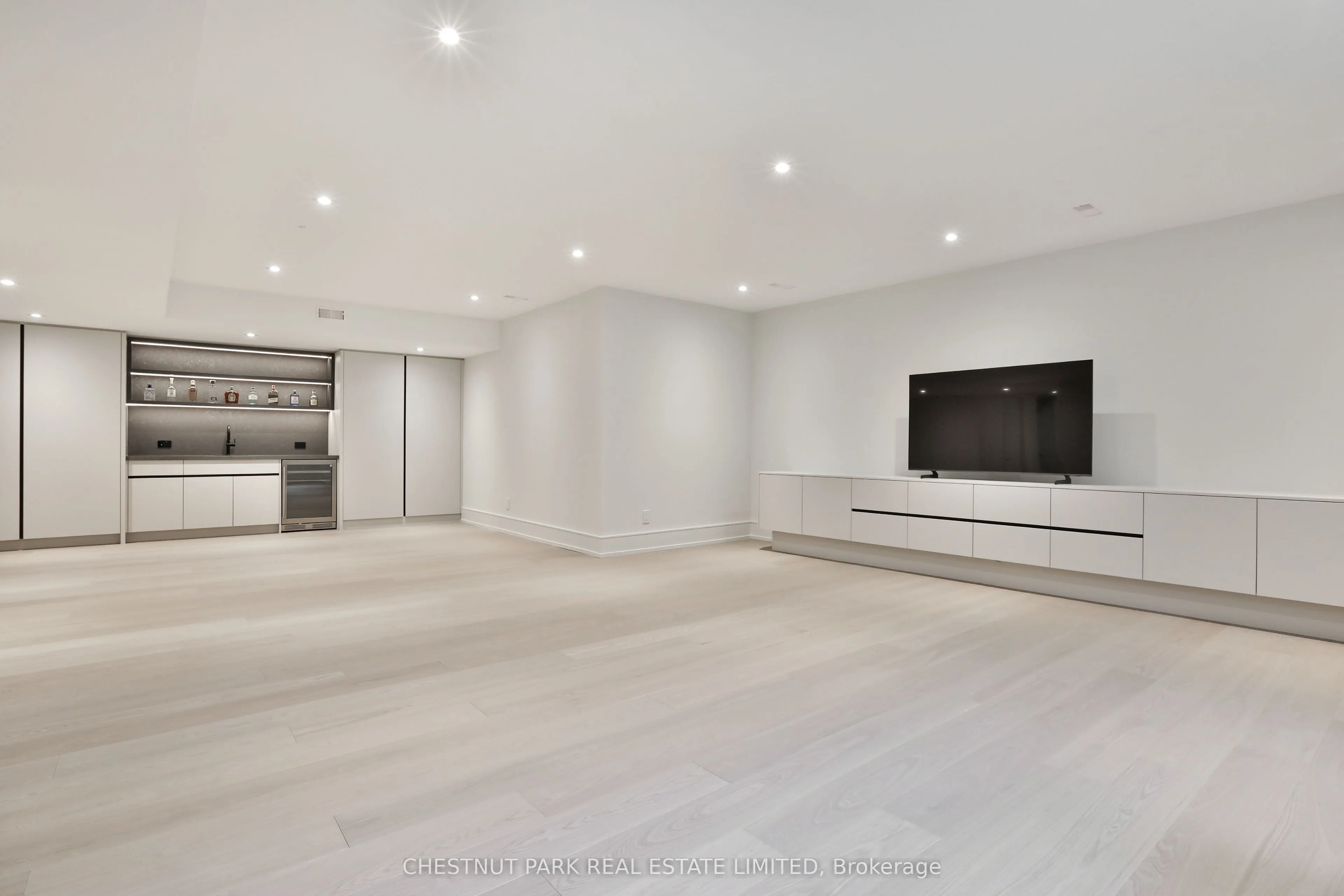 2 Marchwood Drive