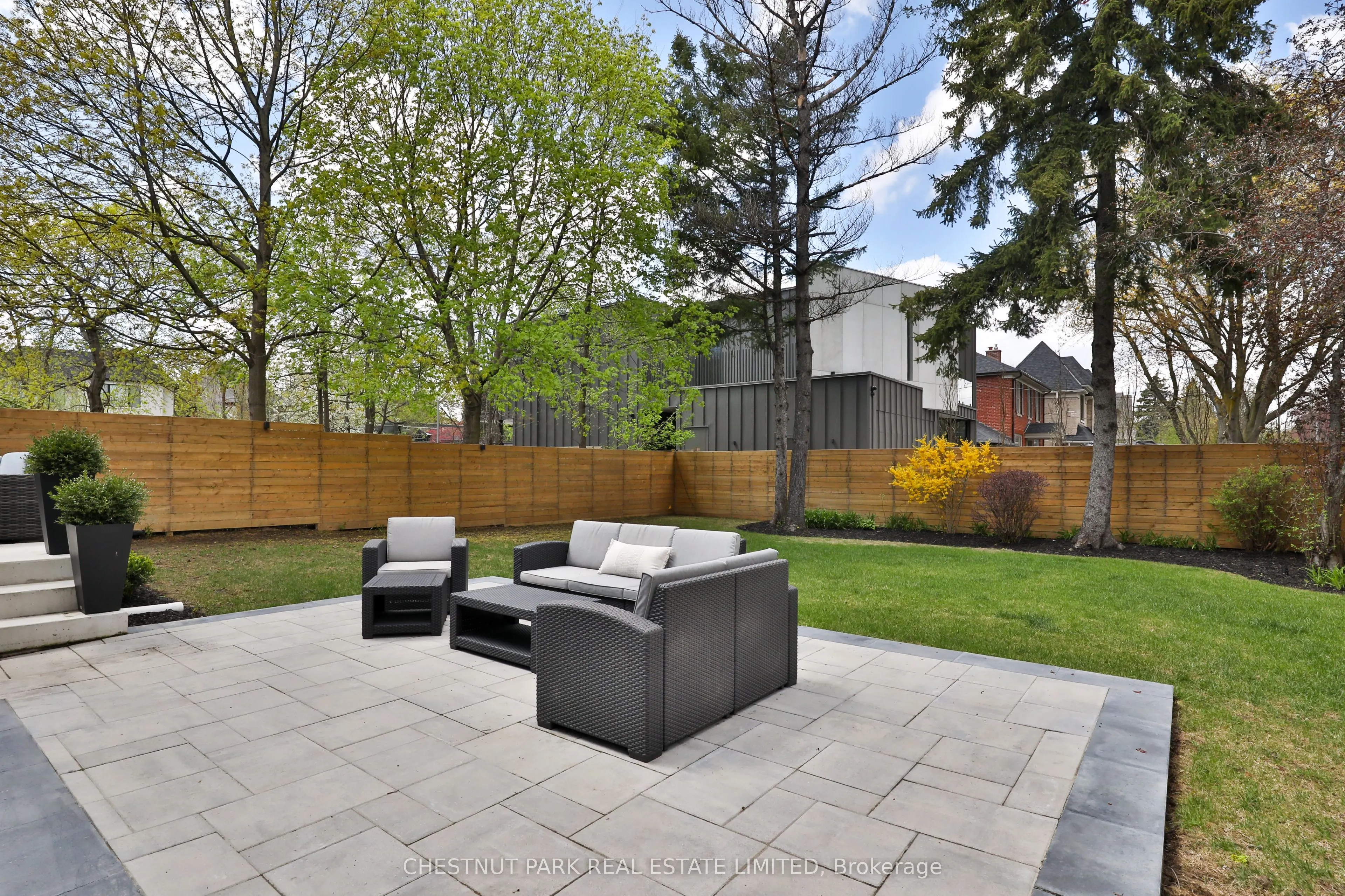 2 Marchwood Drive