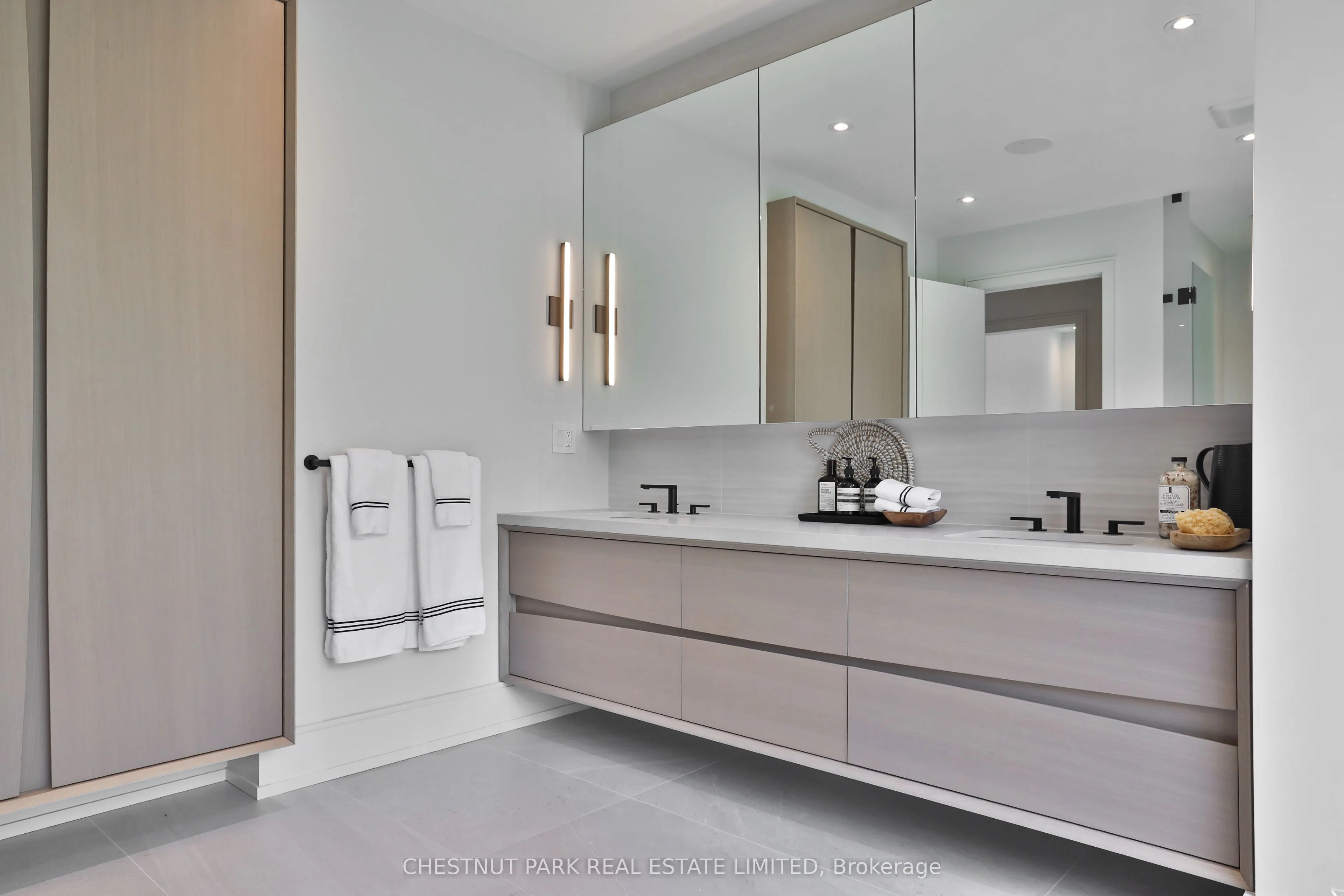 2 Marchwood Drive