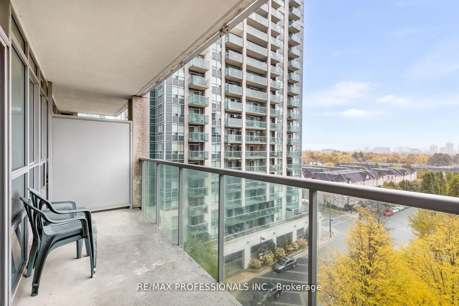 18 Harrison Garden Boulevard #706