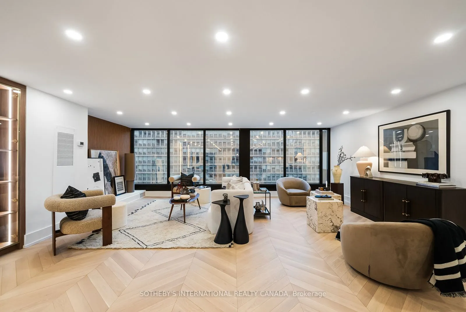 110 Bloor Street W #1009