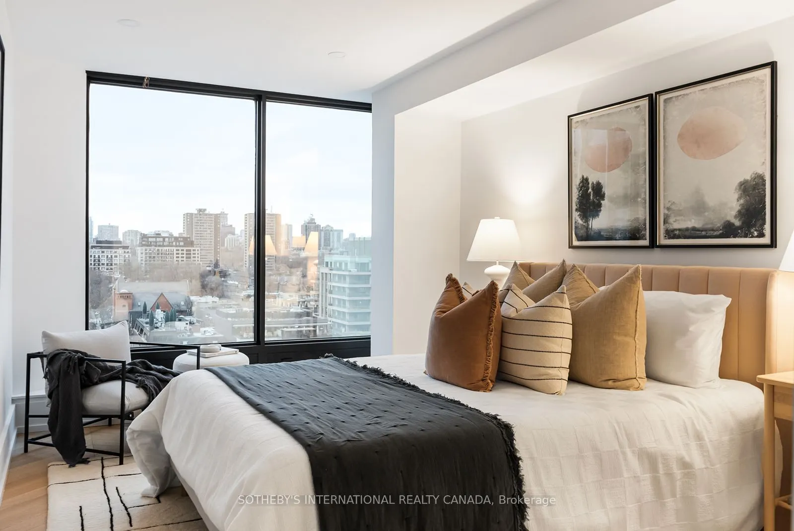 110 Bloor Street W #1009
