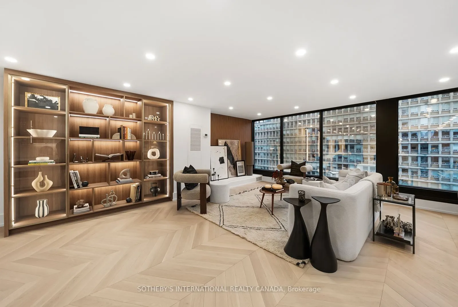 110 Bloor Street W #1009