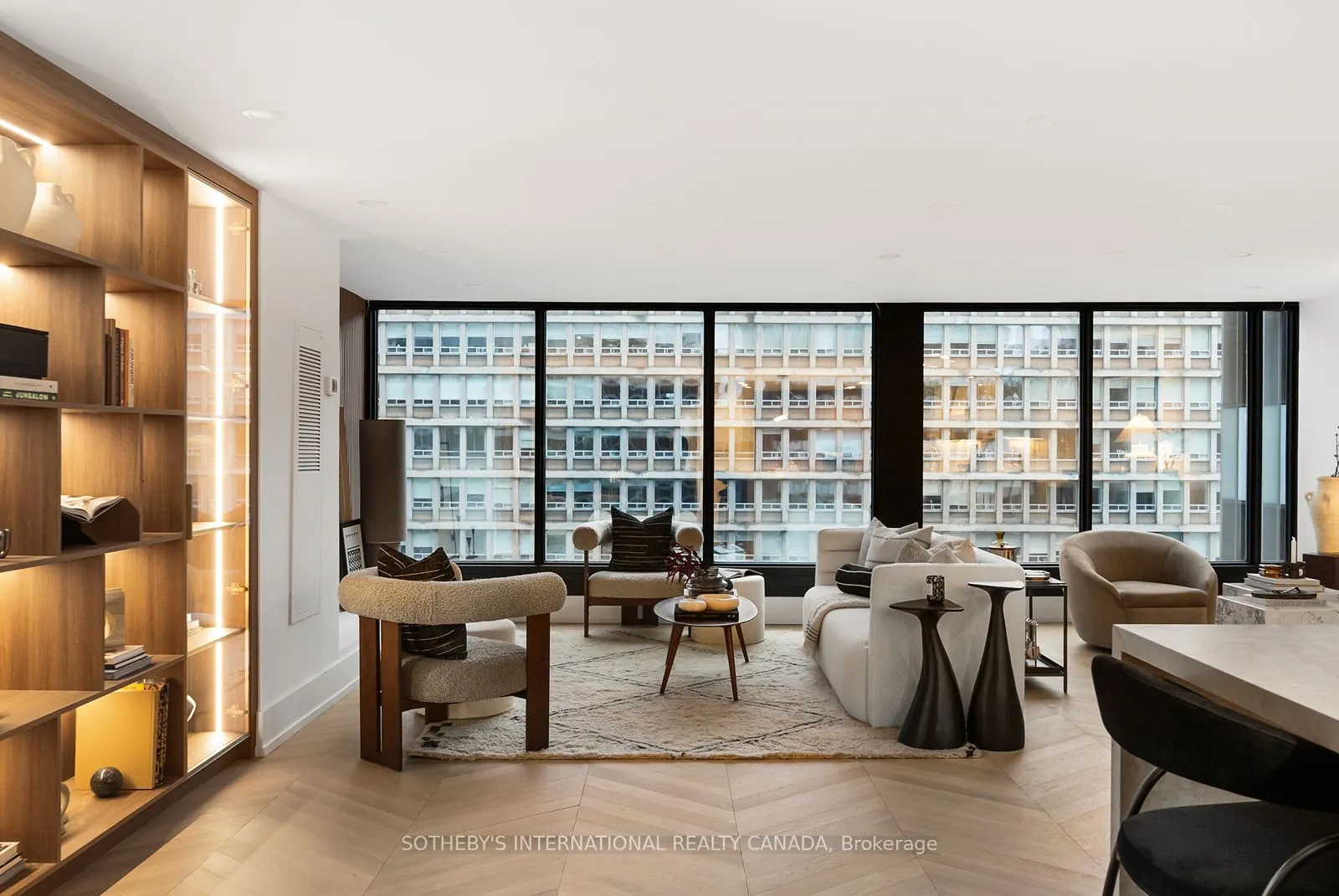 110 Bloor Street W #1009