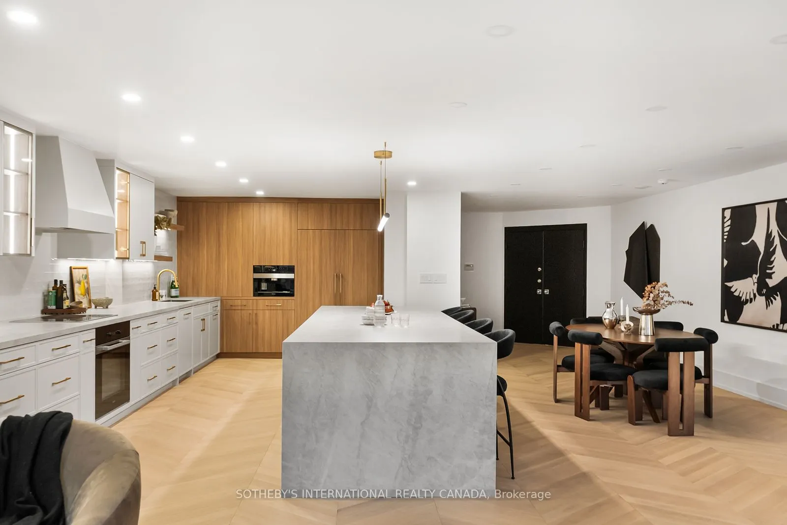 110 Bloor Street W #1009