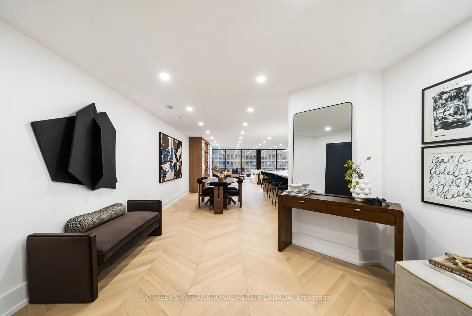 110 Bloor Street W #1009