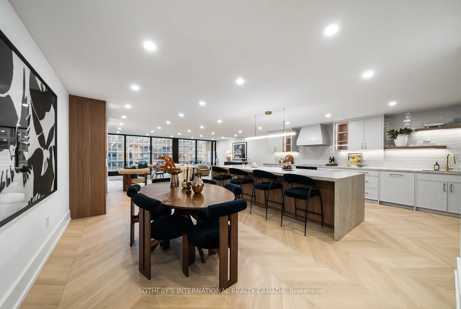 110 Bloor Street W #1009