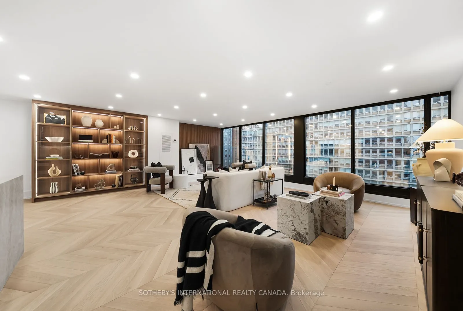 110 Bloor Street W #1009