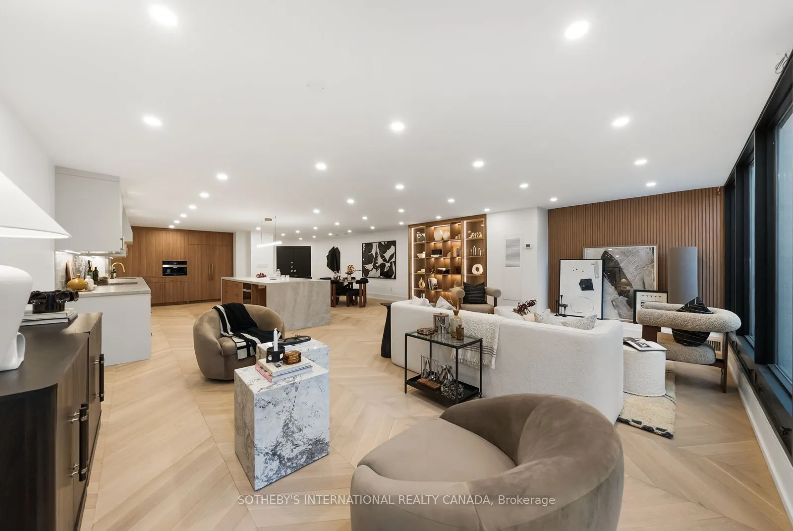 110 Bloor Street W #1009