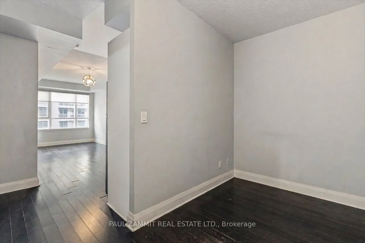 17 Kenaston Gardens #311