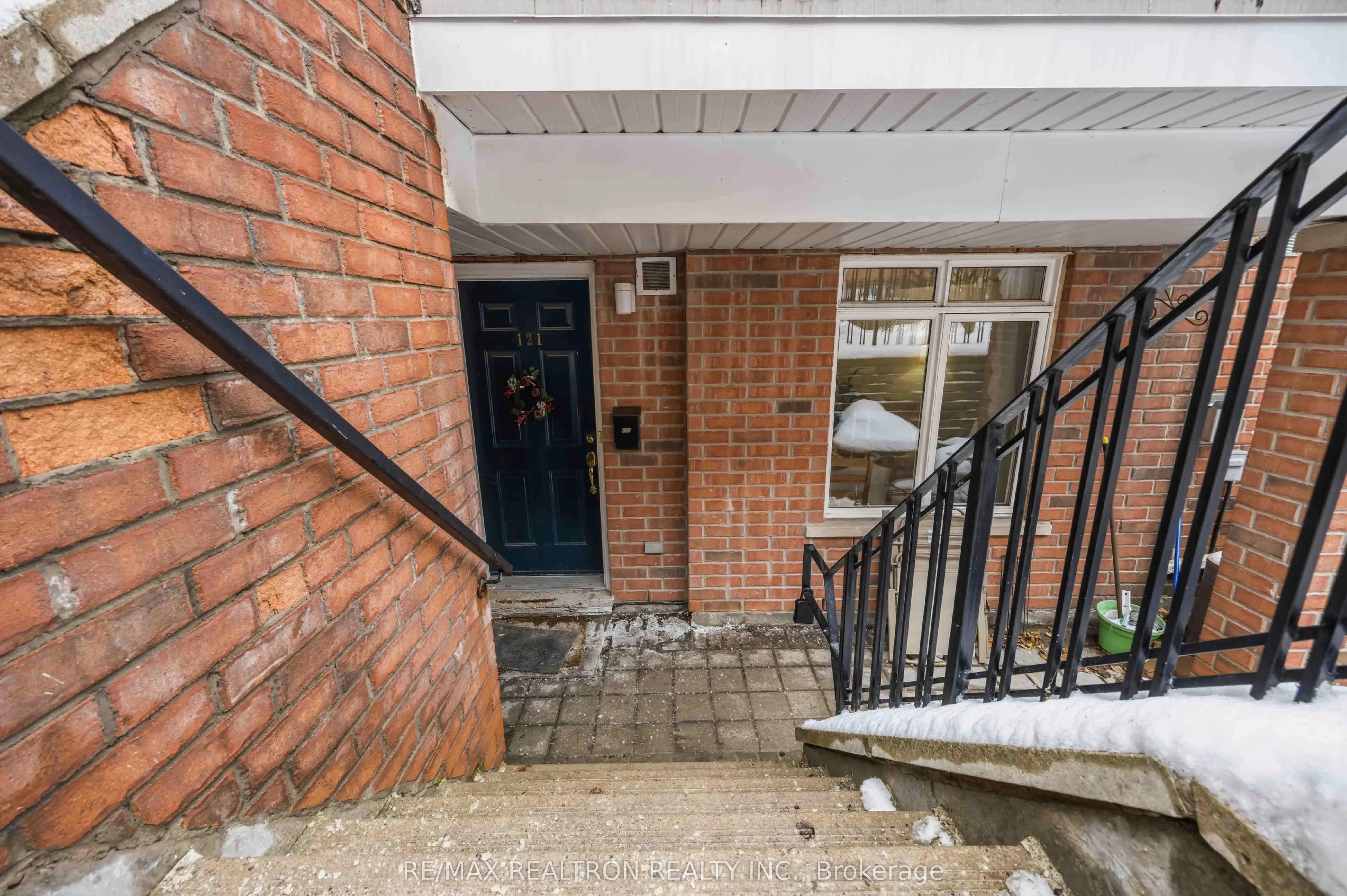 415 Jarvis Street #121