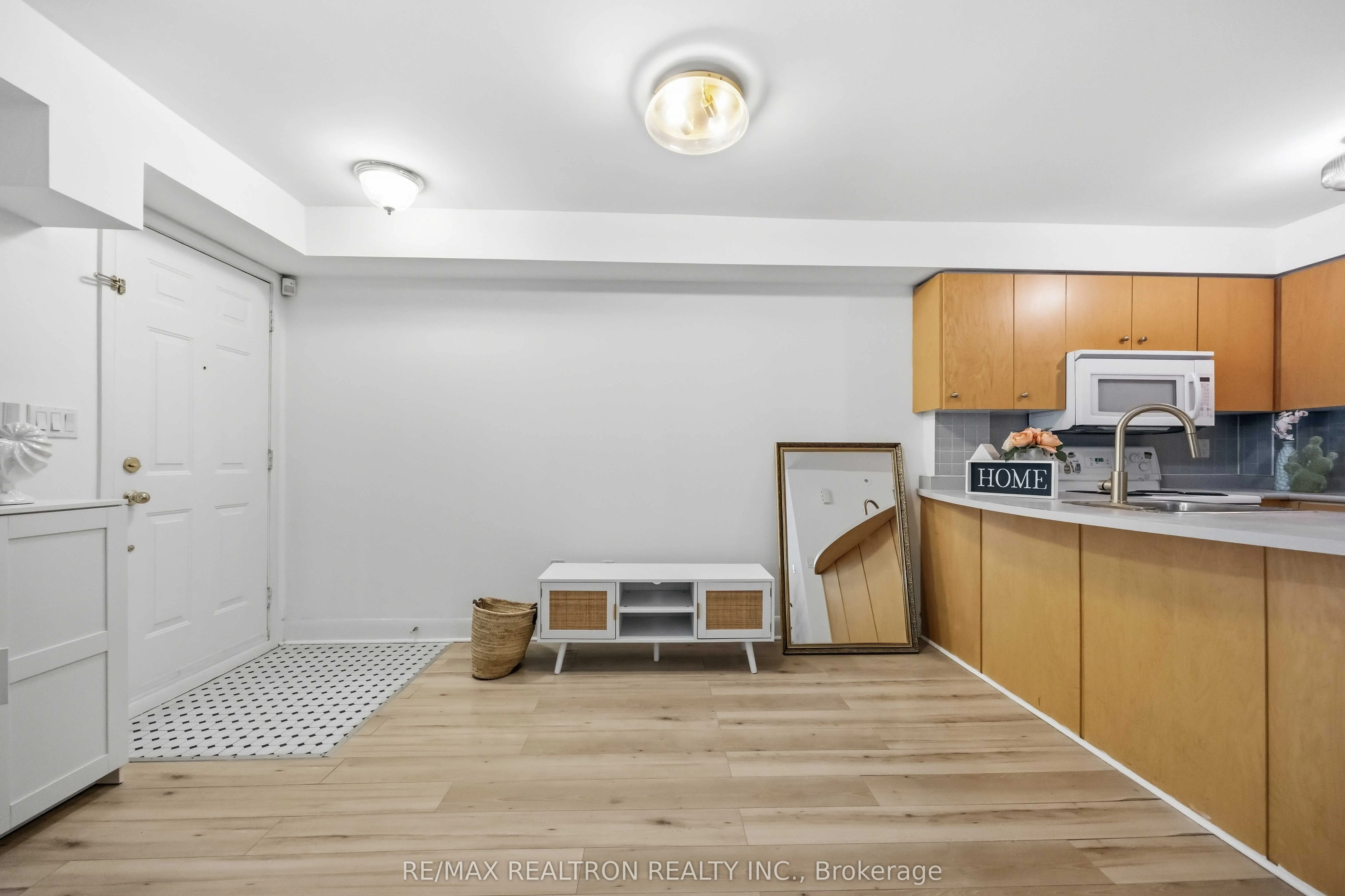 415 Jarvis Street #121