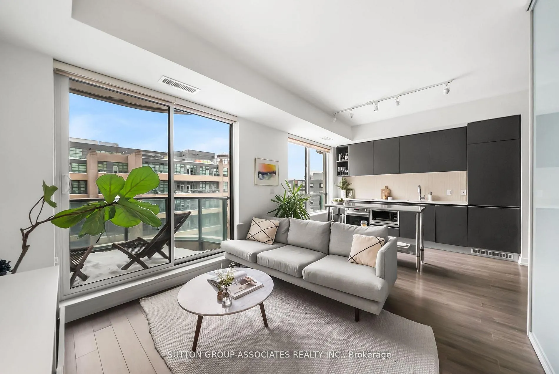 377 Madison Avenue #502