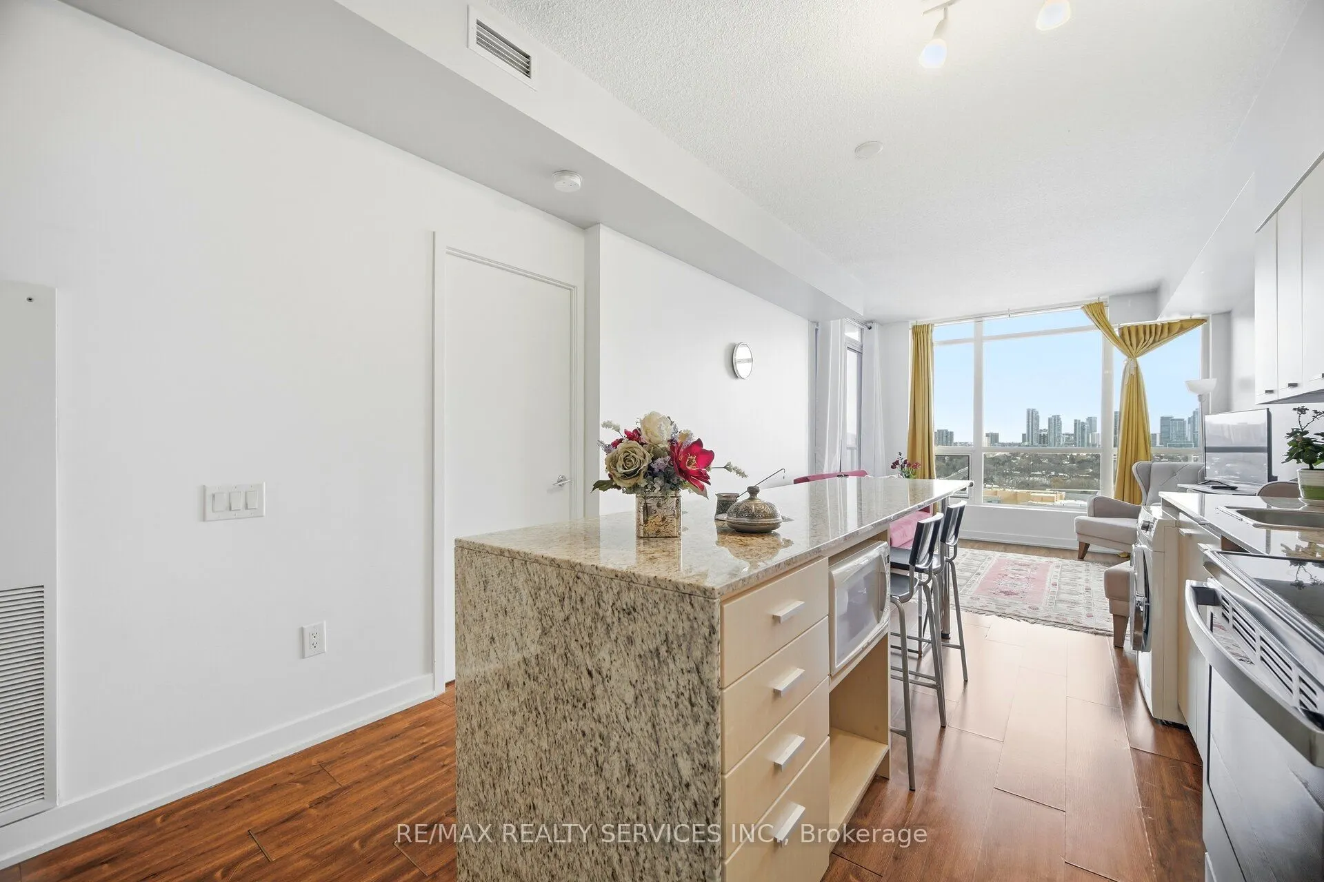 29 Singer Court #1910