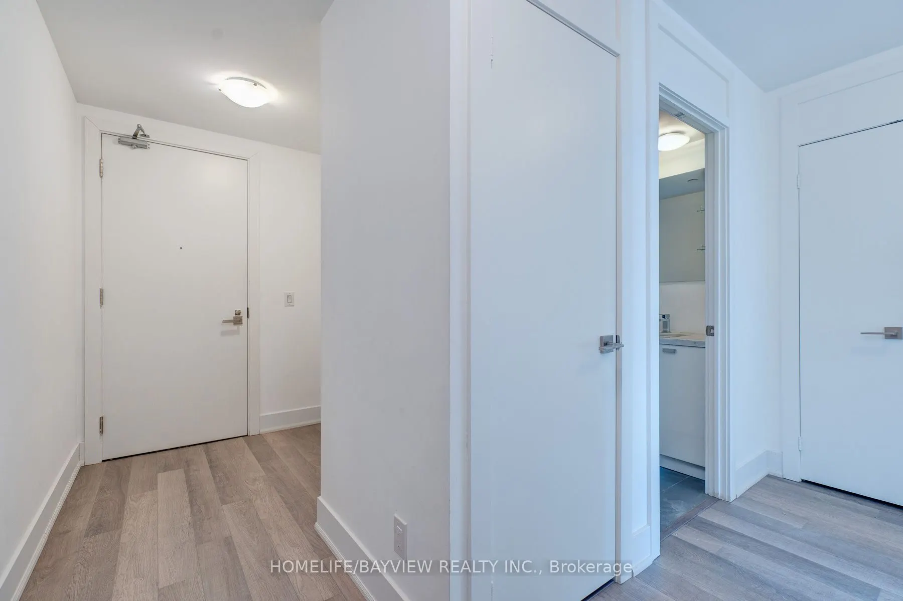 32 Davenport Road #703