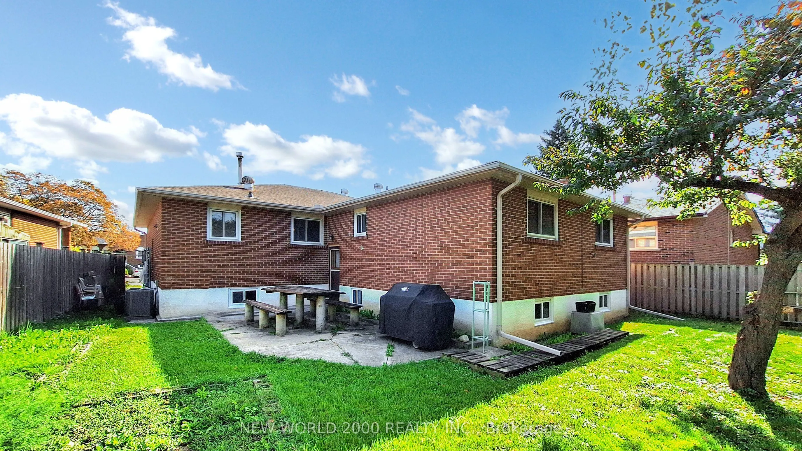17 Squirewood Road