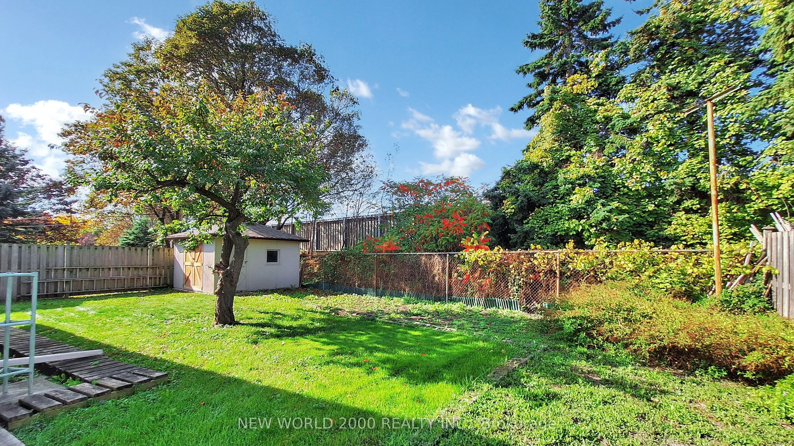 17 Squirewood Road