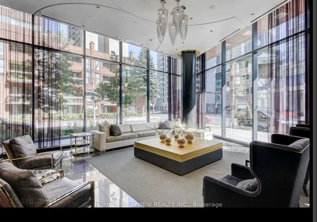 32 Davenport Road #703