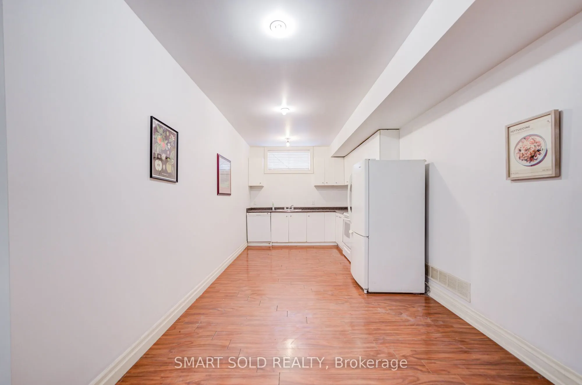 213 Maplehurst Avenue #Lower