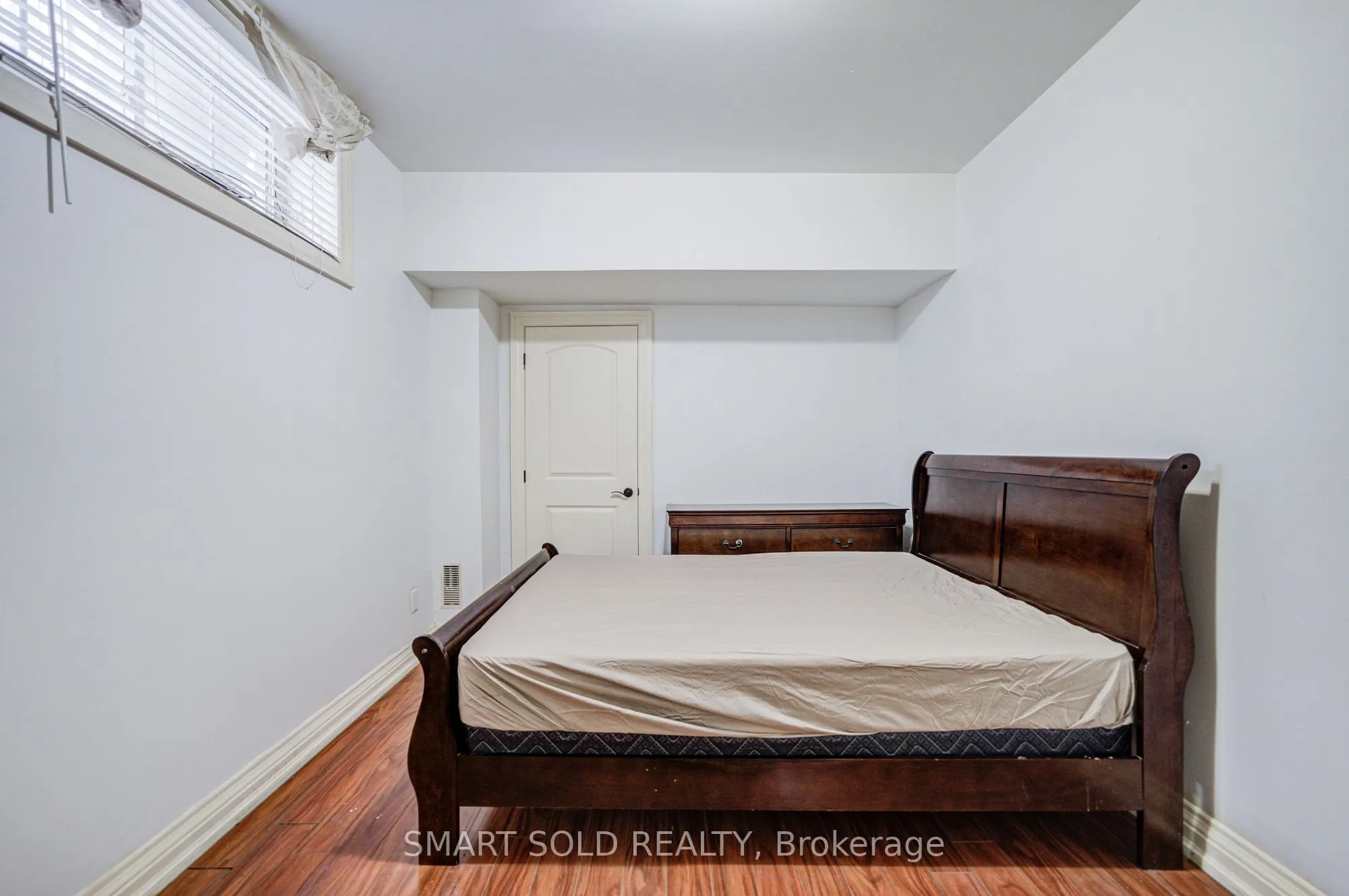 213 Maplehurst Avenue #Lower