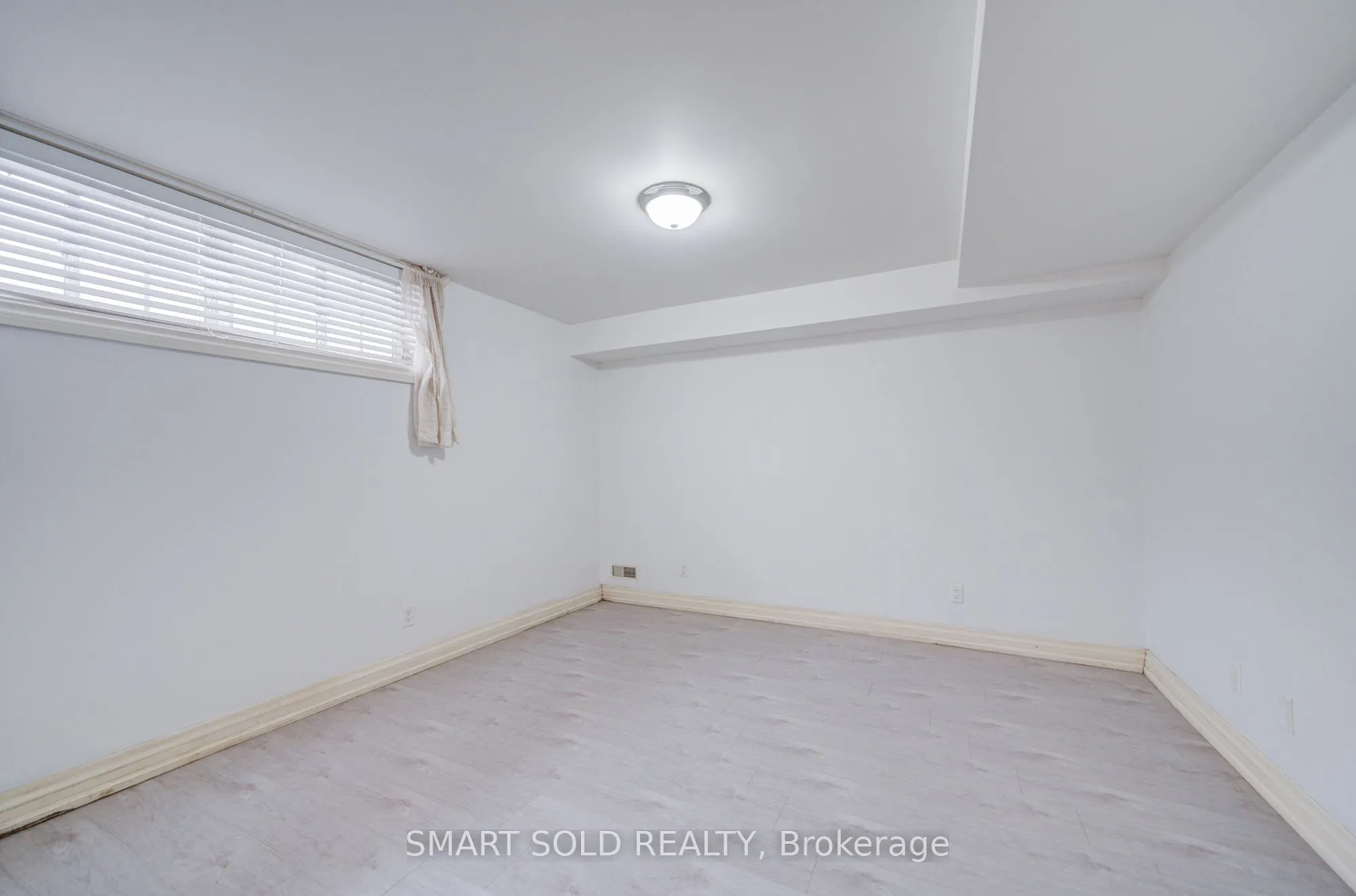 213 Maplehurst Avenue #Lower