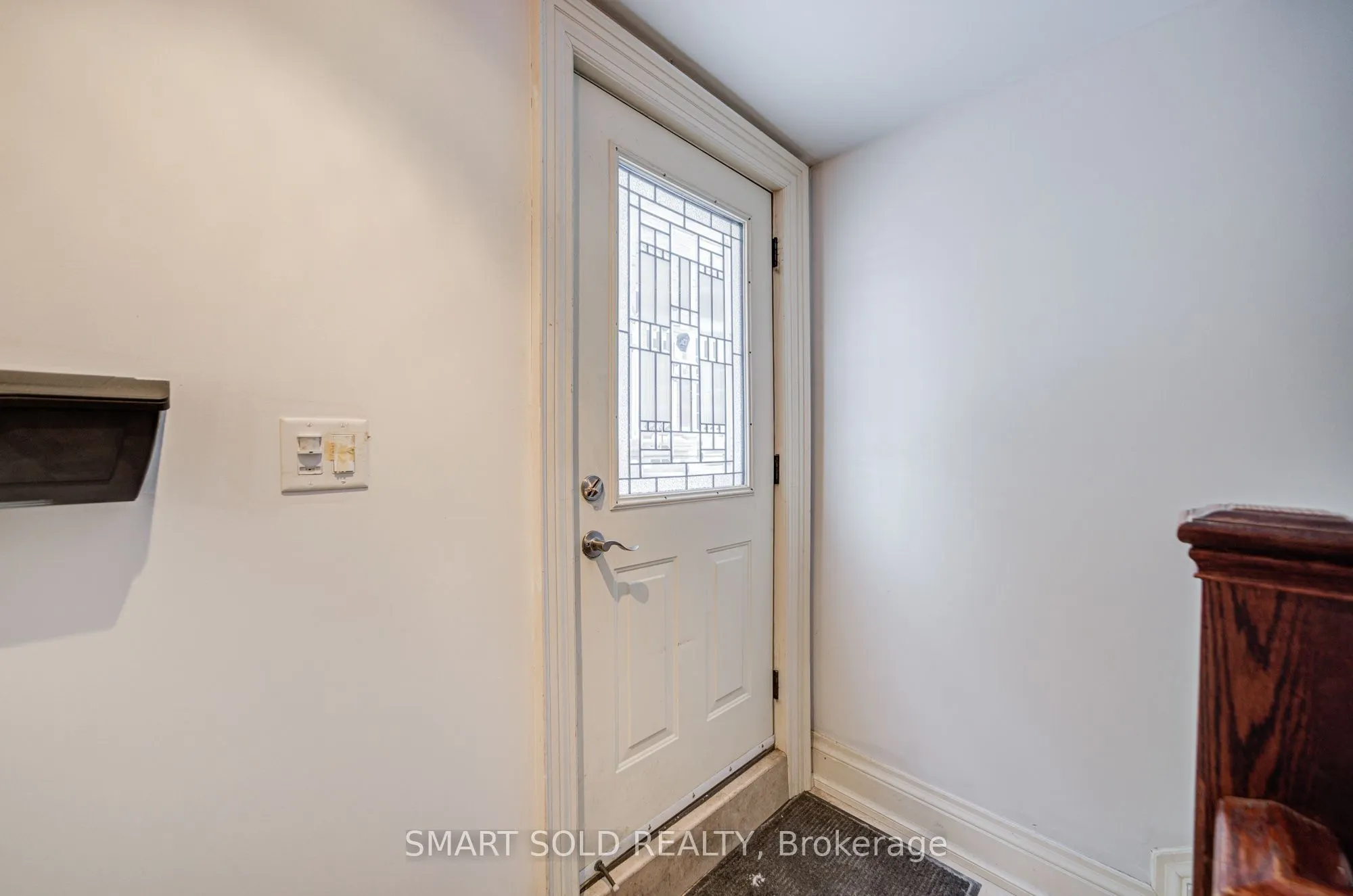 213 Maplehurst Avenue #Lower