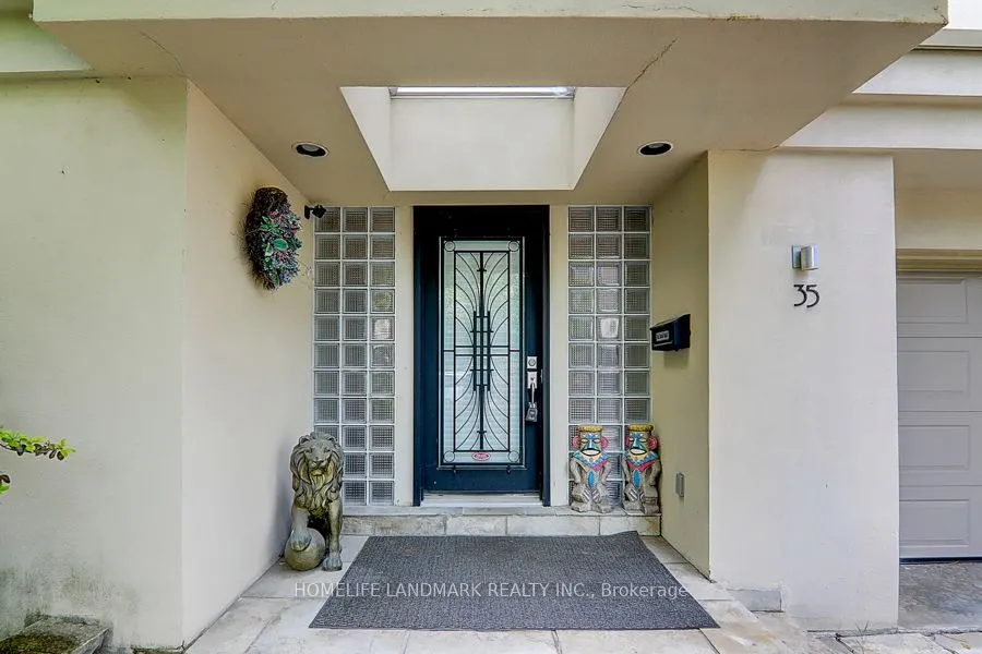 35 Gardiner Road E