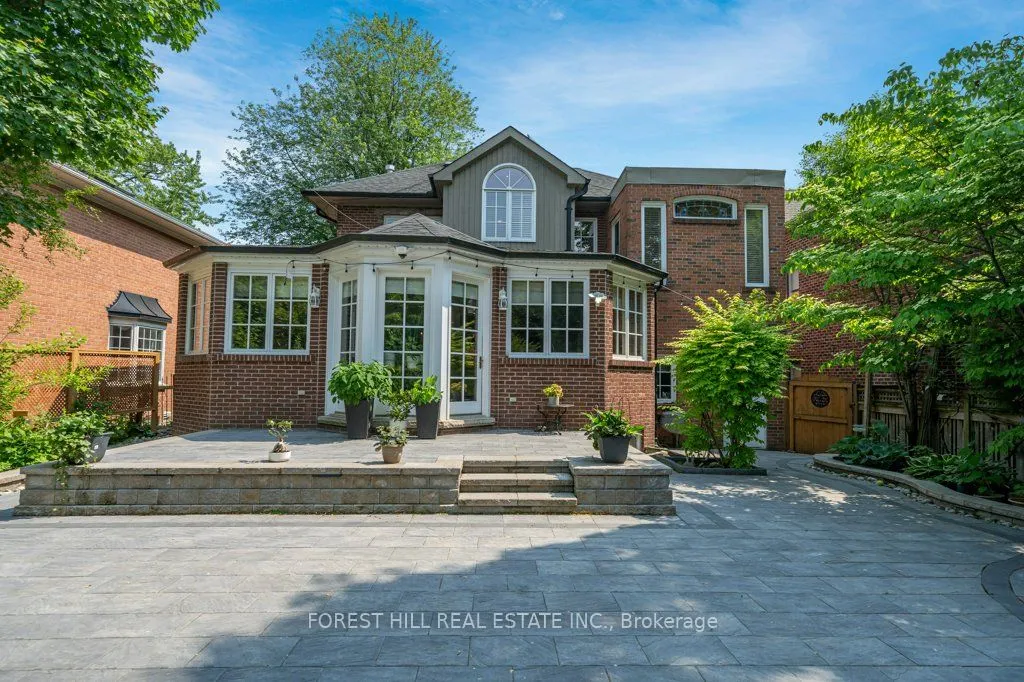 82 Brooke Avenue