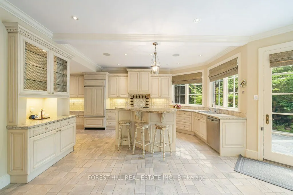 82 Brooke Avenue