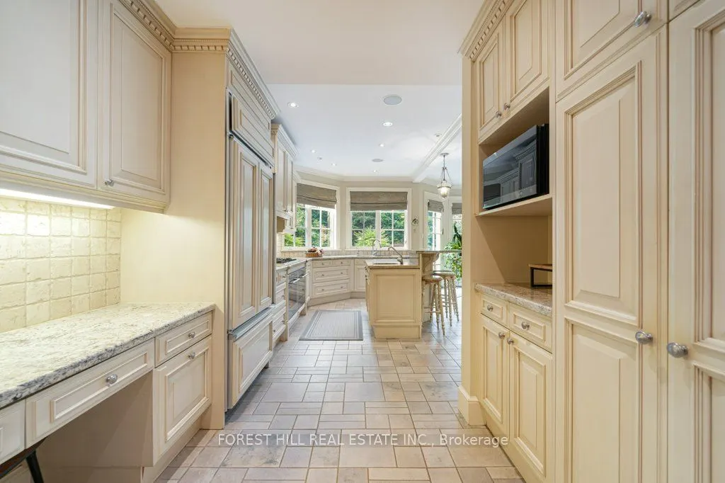 82 Brooke Avenue