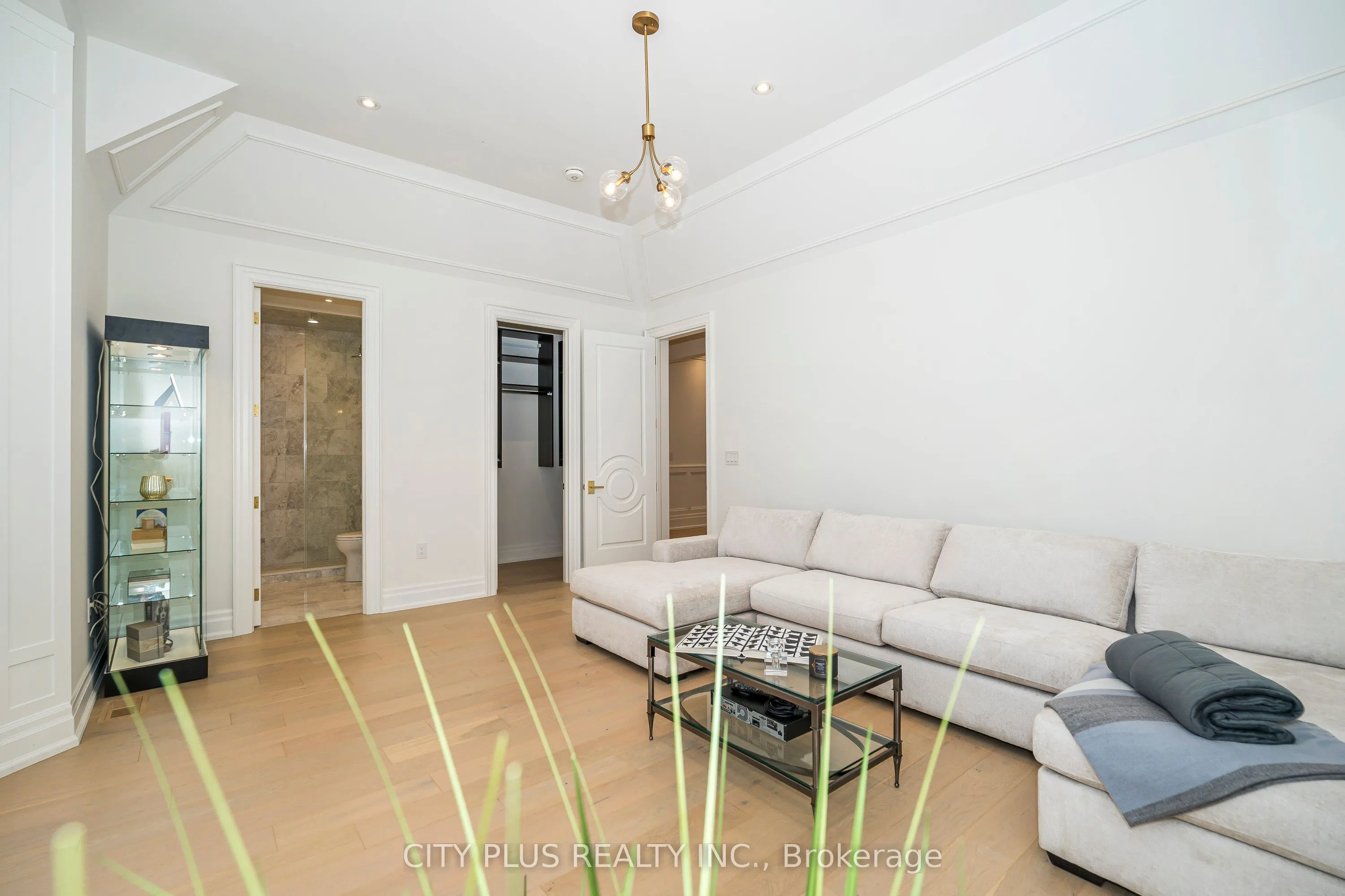 169 Old Forest Hill Road
