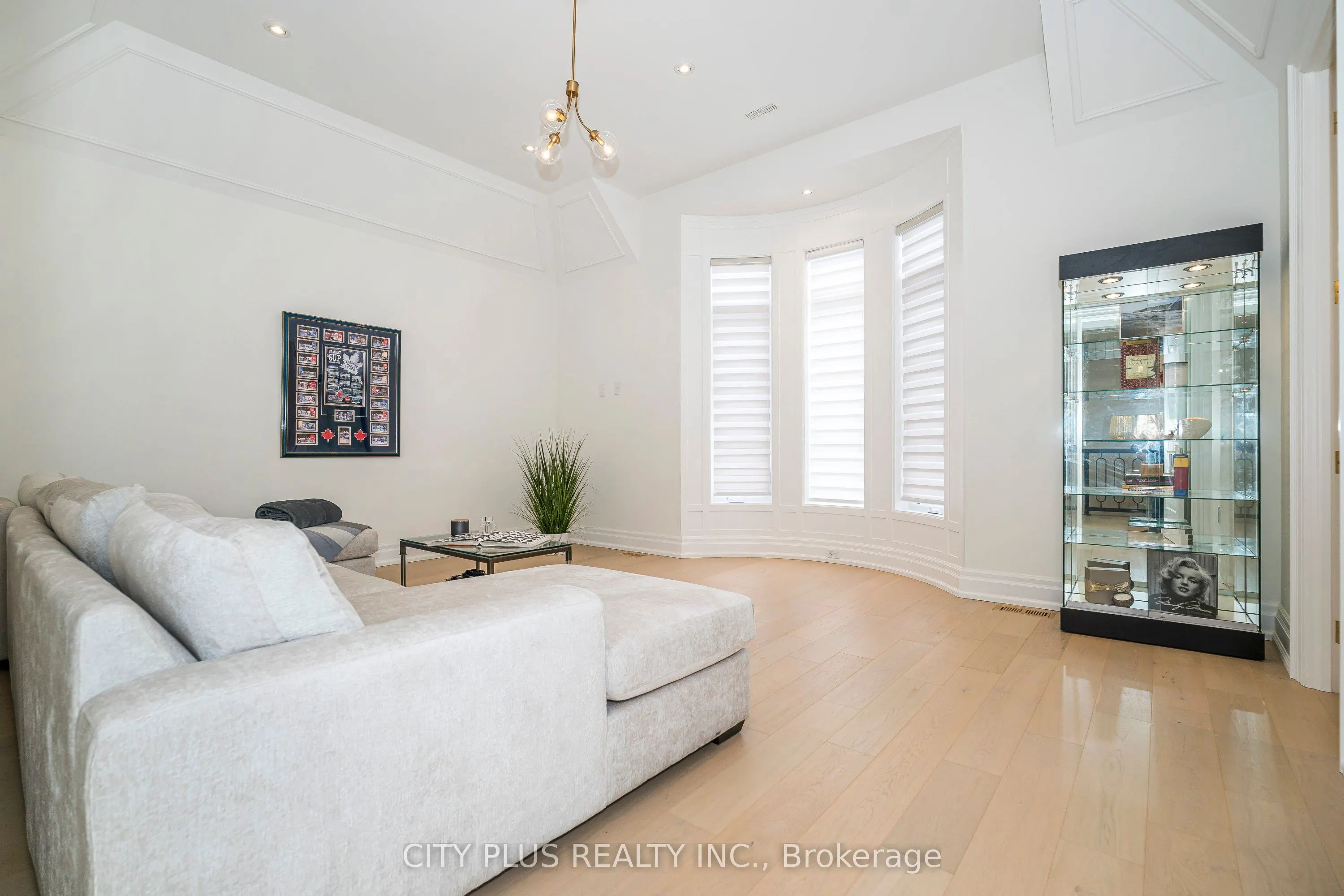 169 Old Forest Hill Road