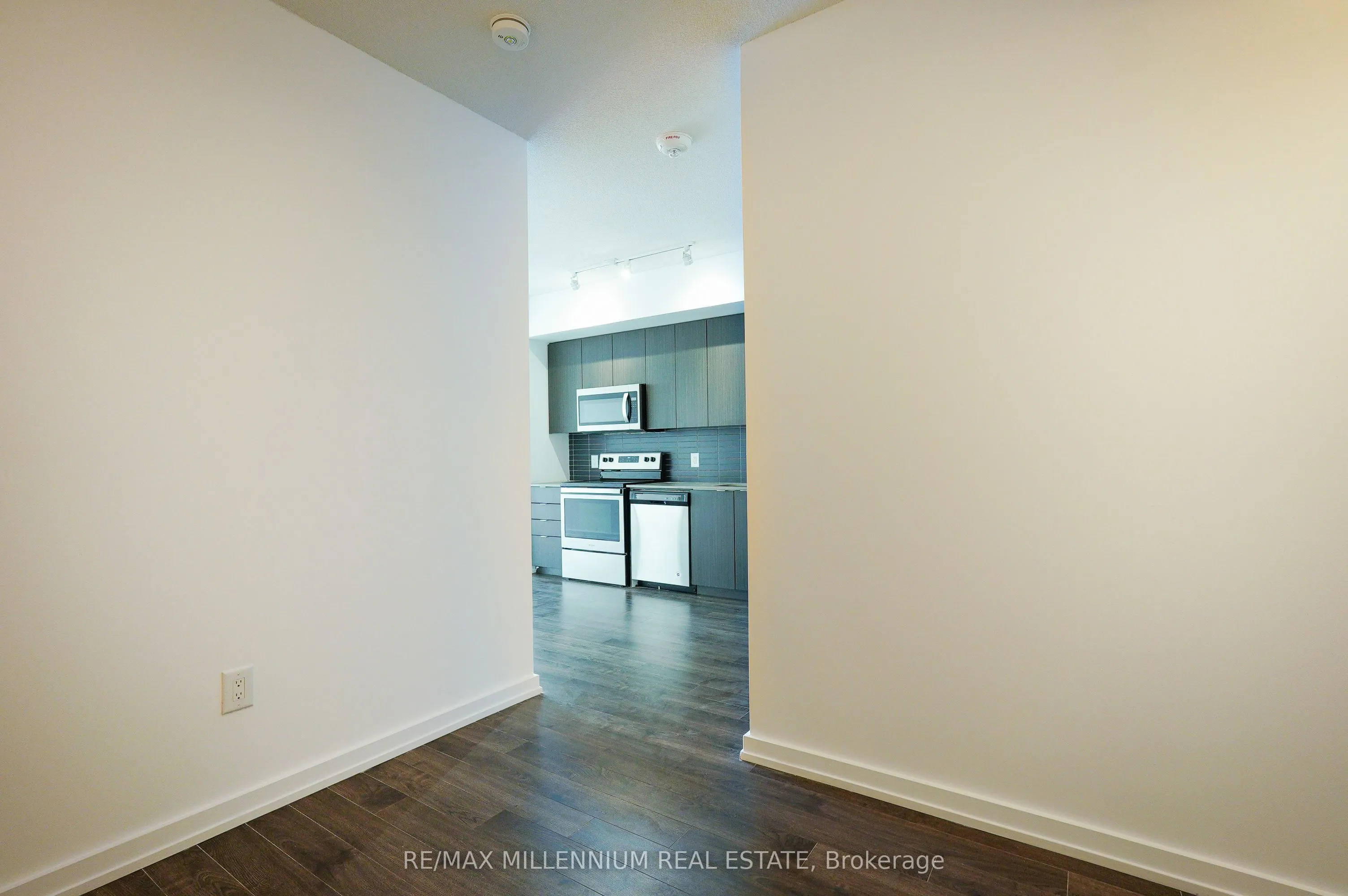 3237 Bayview Avenue #1112